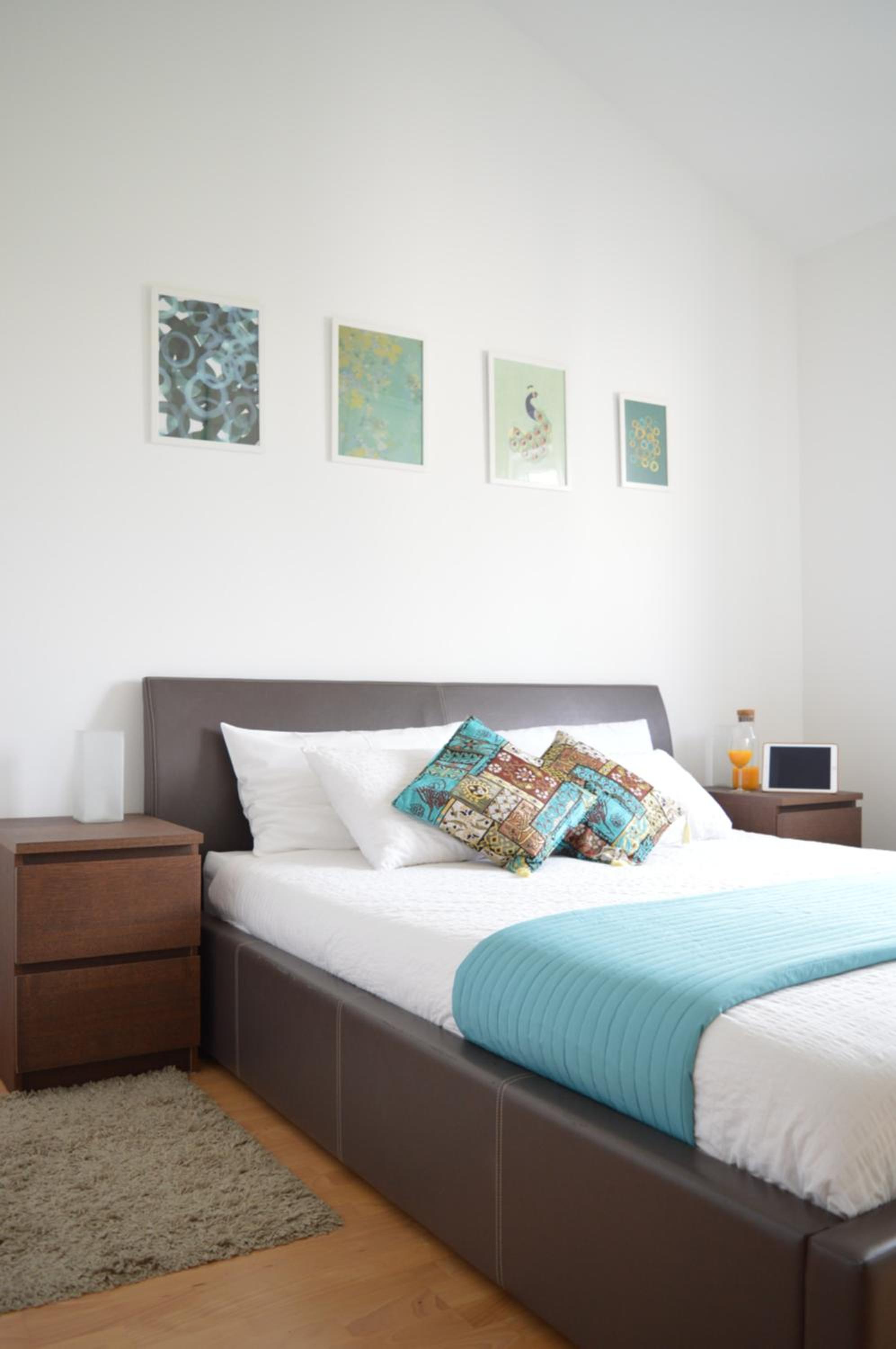 Two-Bedroom Apartment with Balcony and Sea View - Photo 12