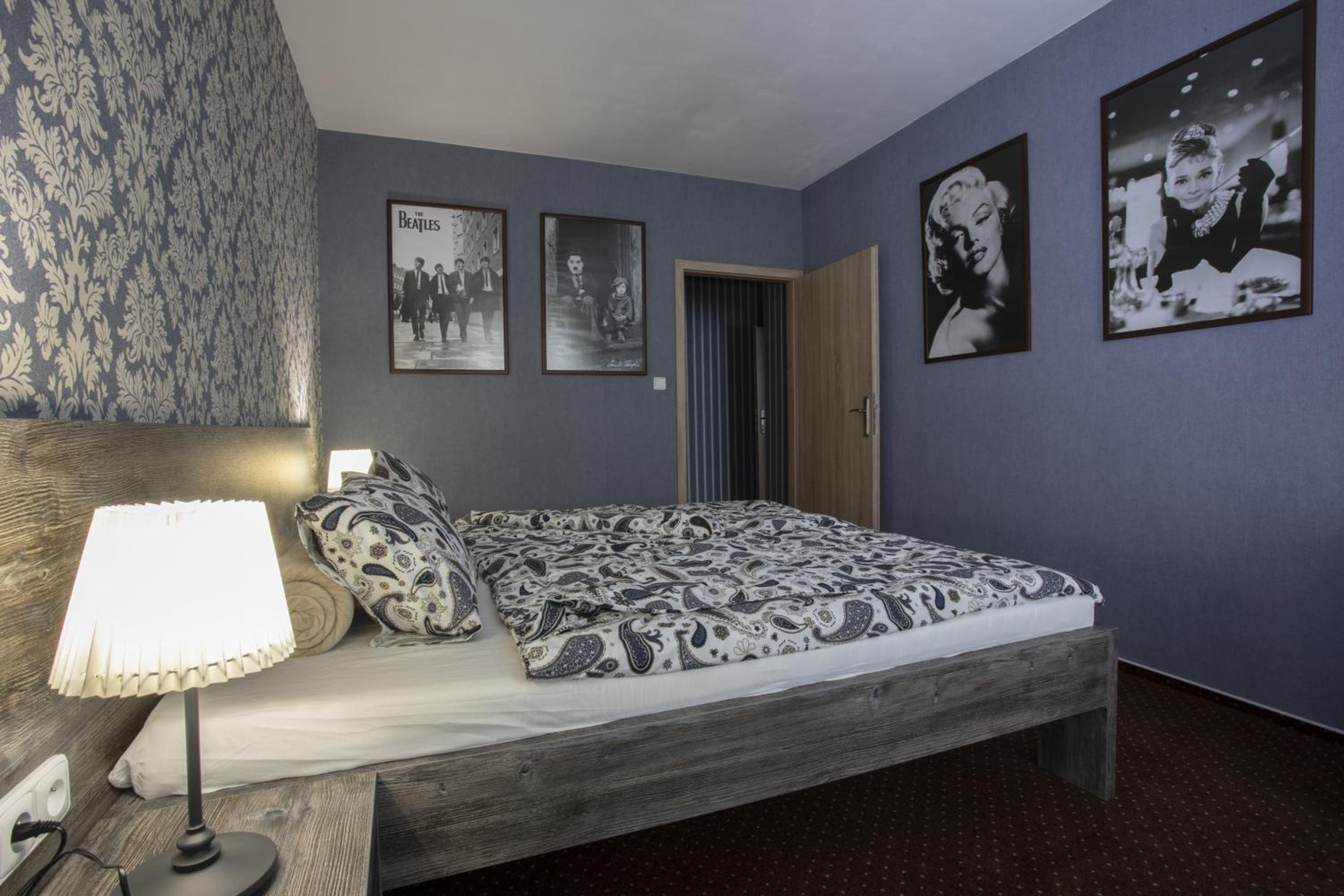 Double or Twin Room with Bathroom