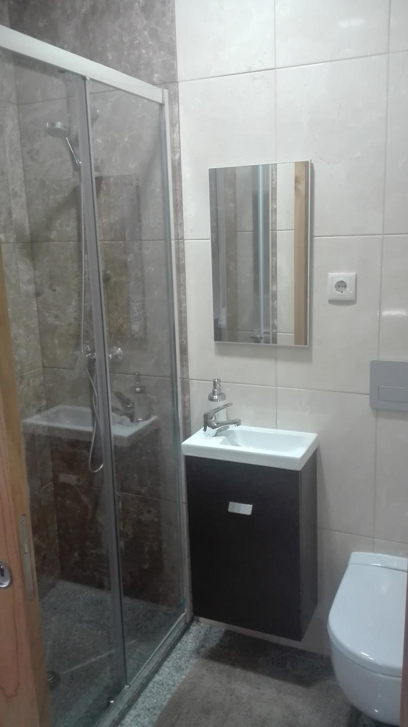 Comfort Triple Room with Shower photo 2