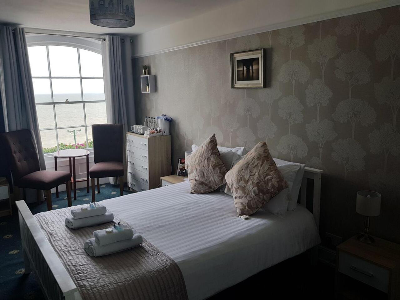 Quadruple Room with Sea View - Photo 2