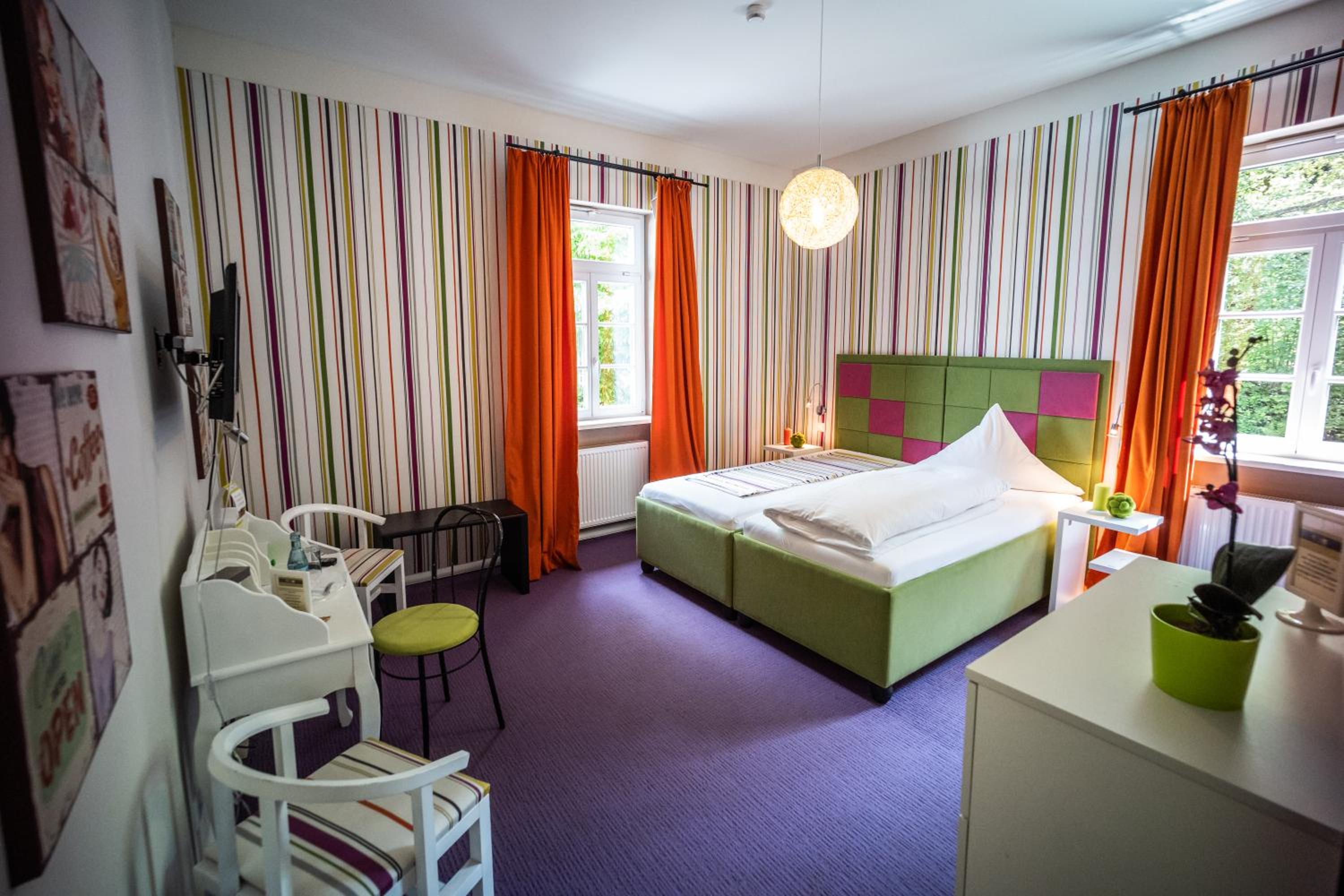 Classic Single Room