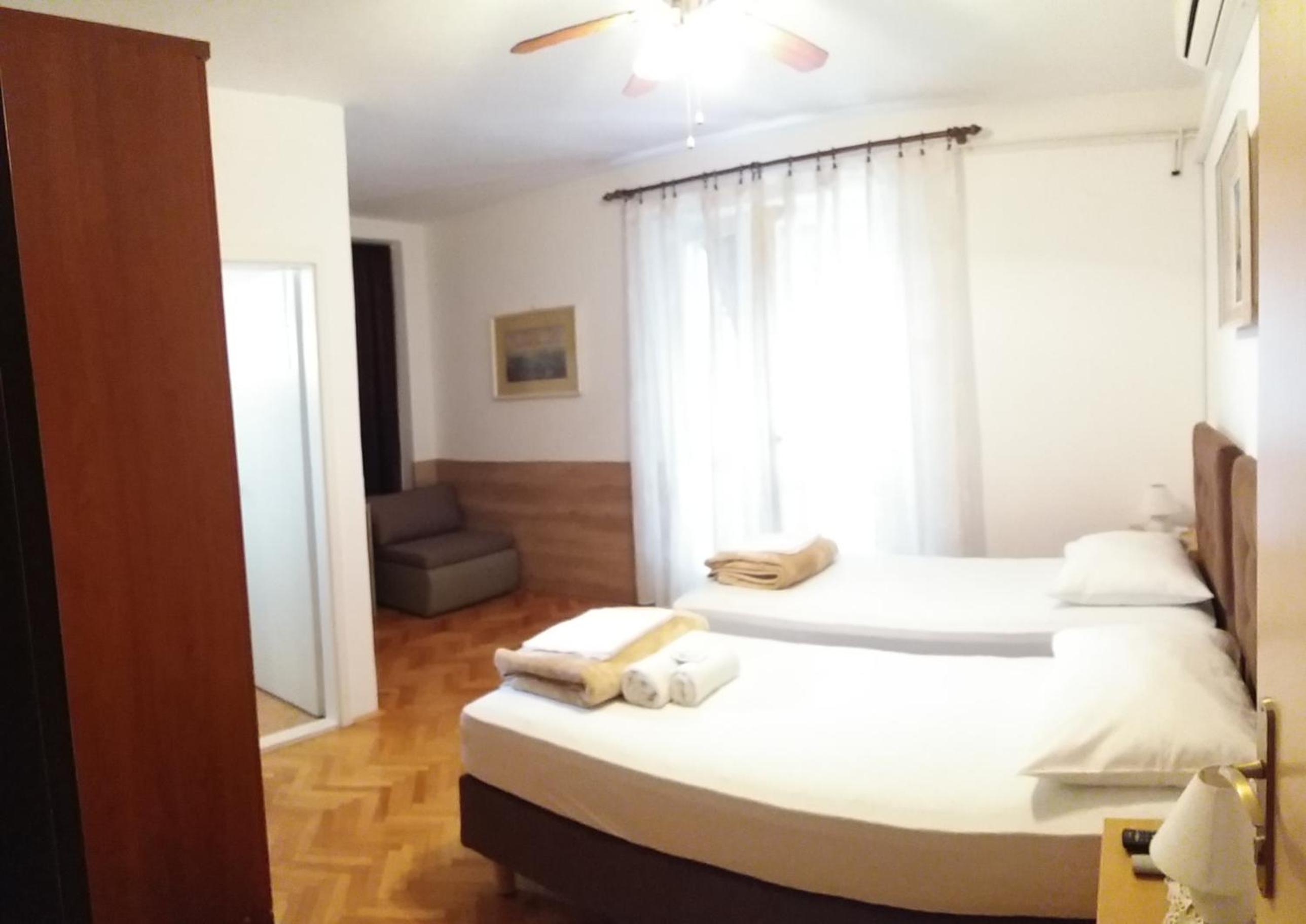 Triple Room with Sea View