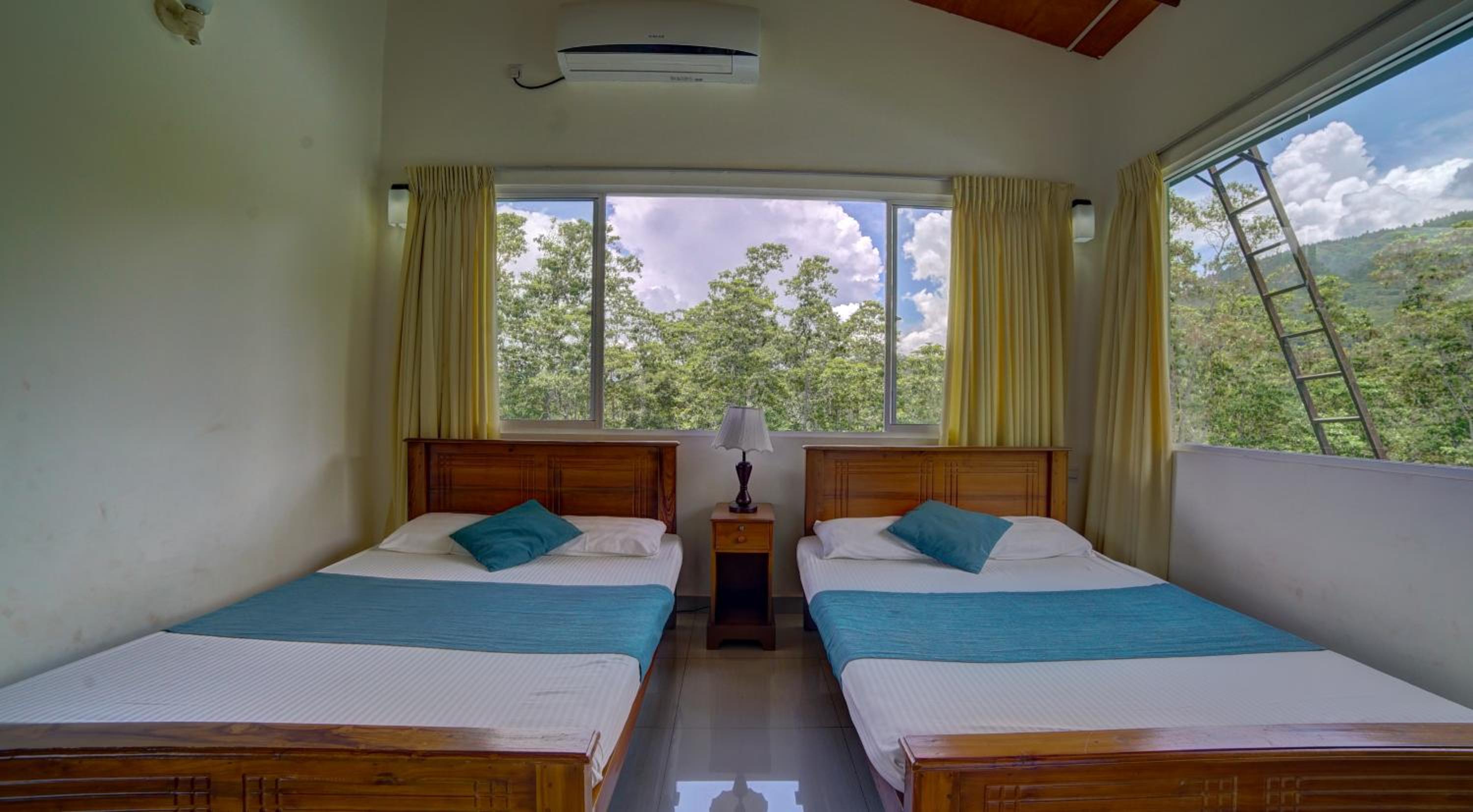 Deluxe King Room photo 2