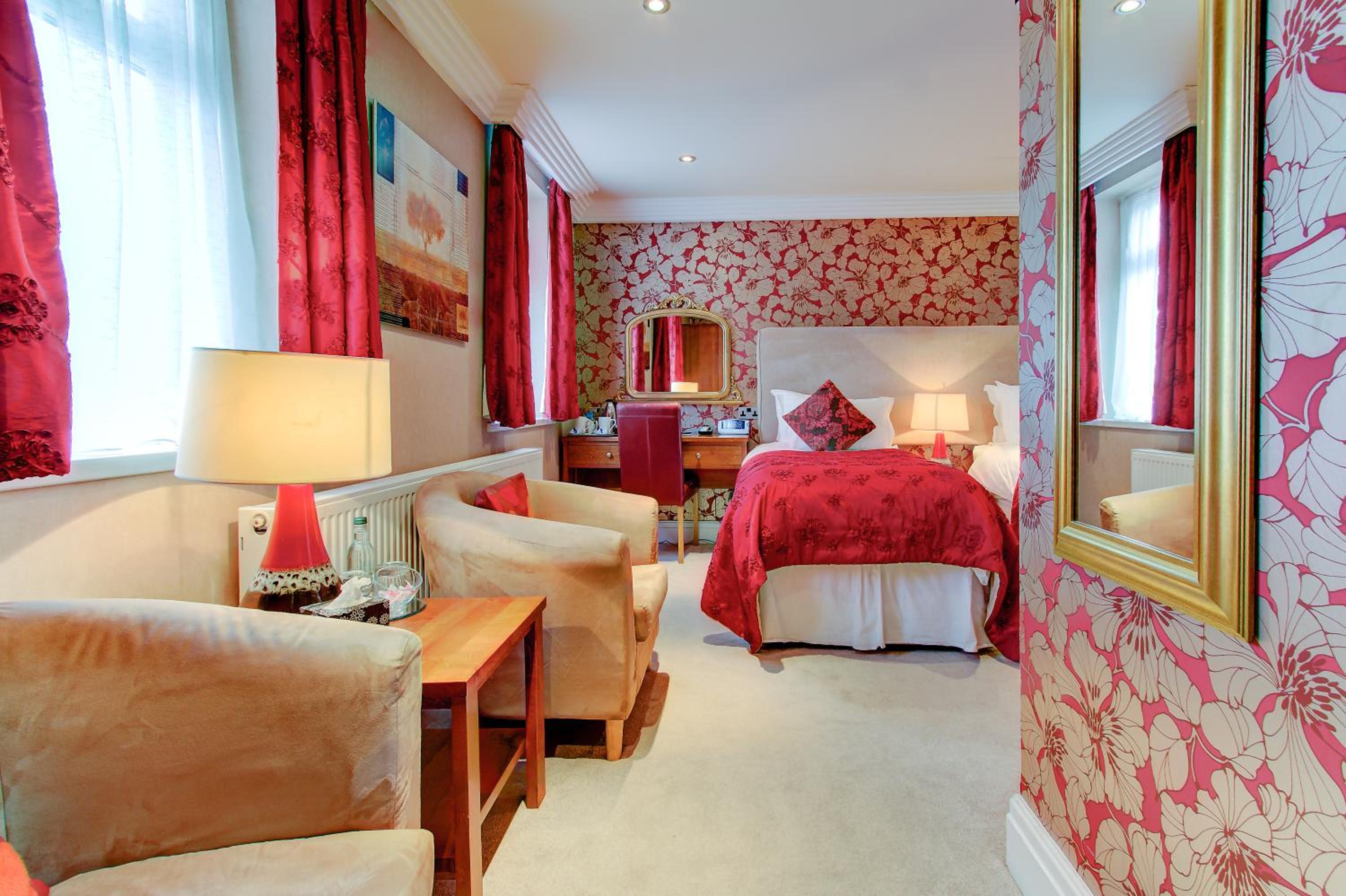 Superior Queen or Twin Room