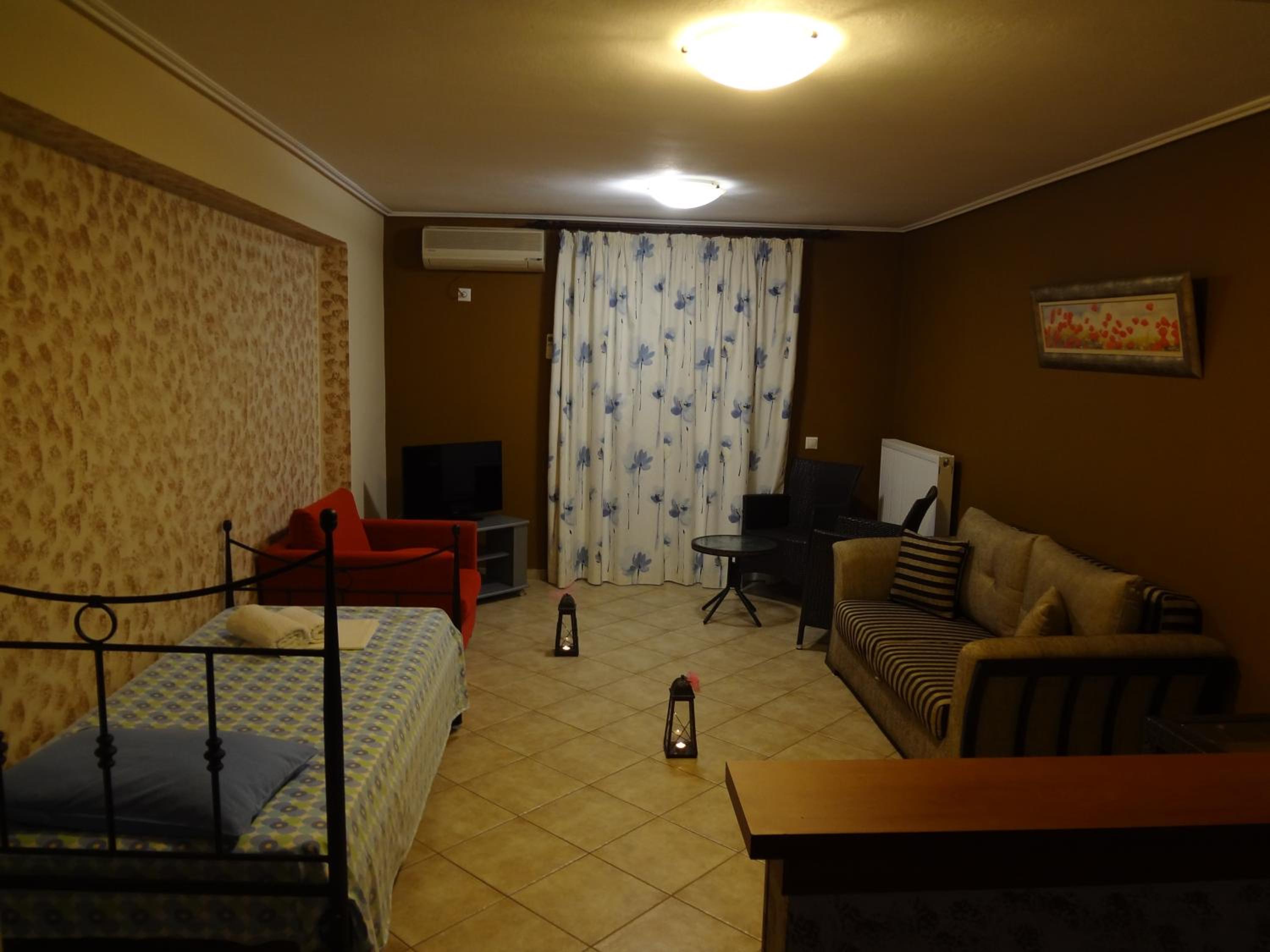 One-Bedroom Apartment with Garden View photo 3