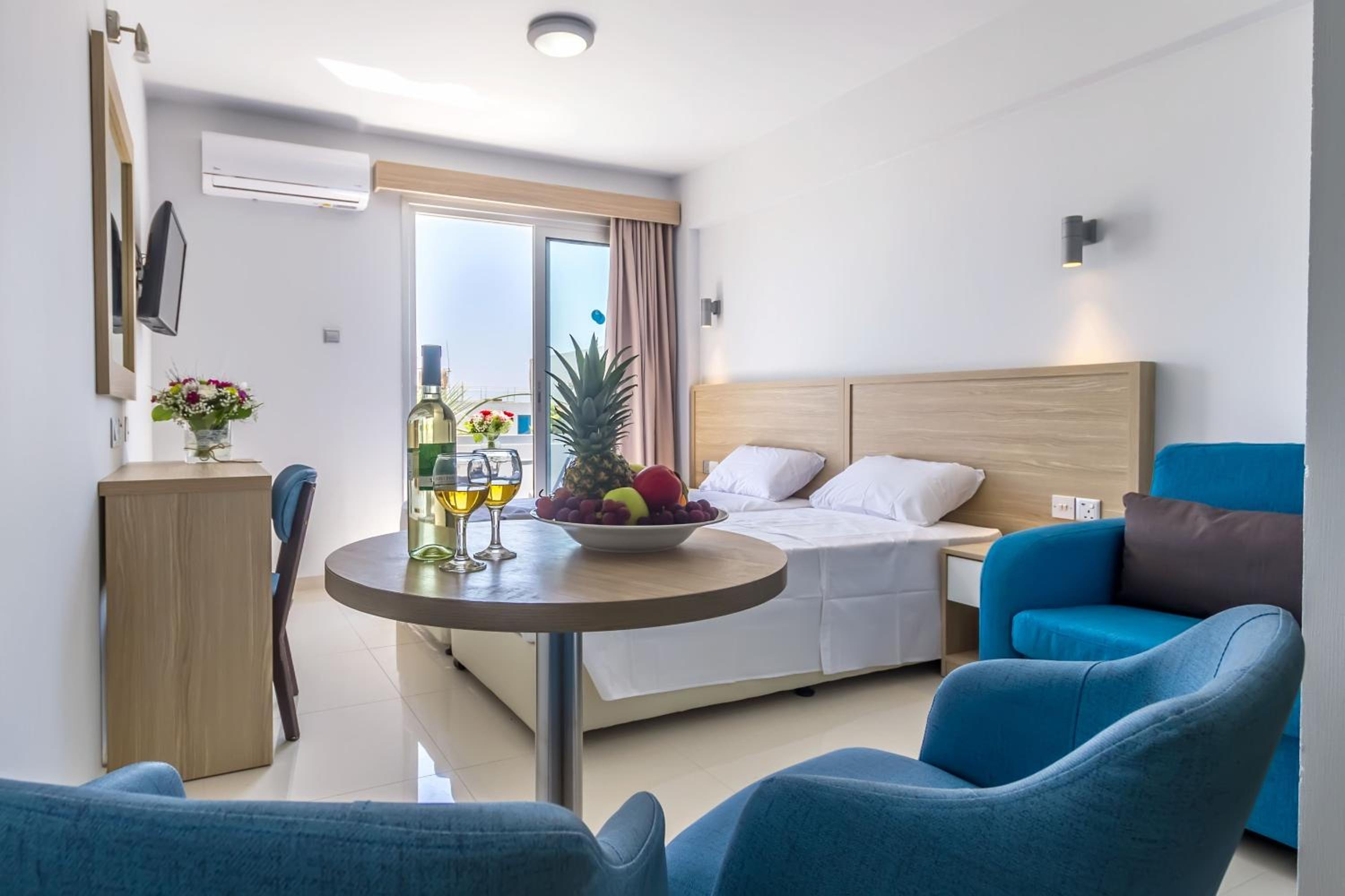 Standard Twin Room photo 1