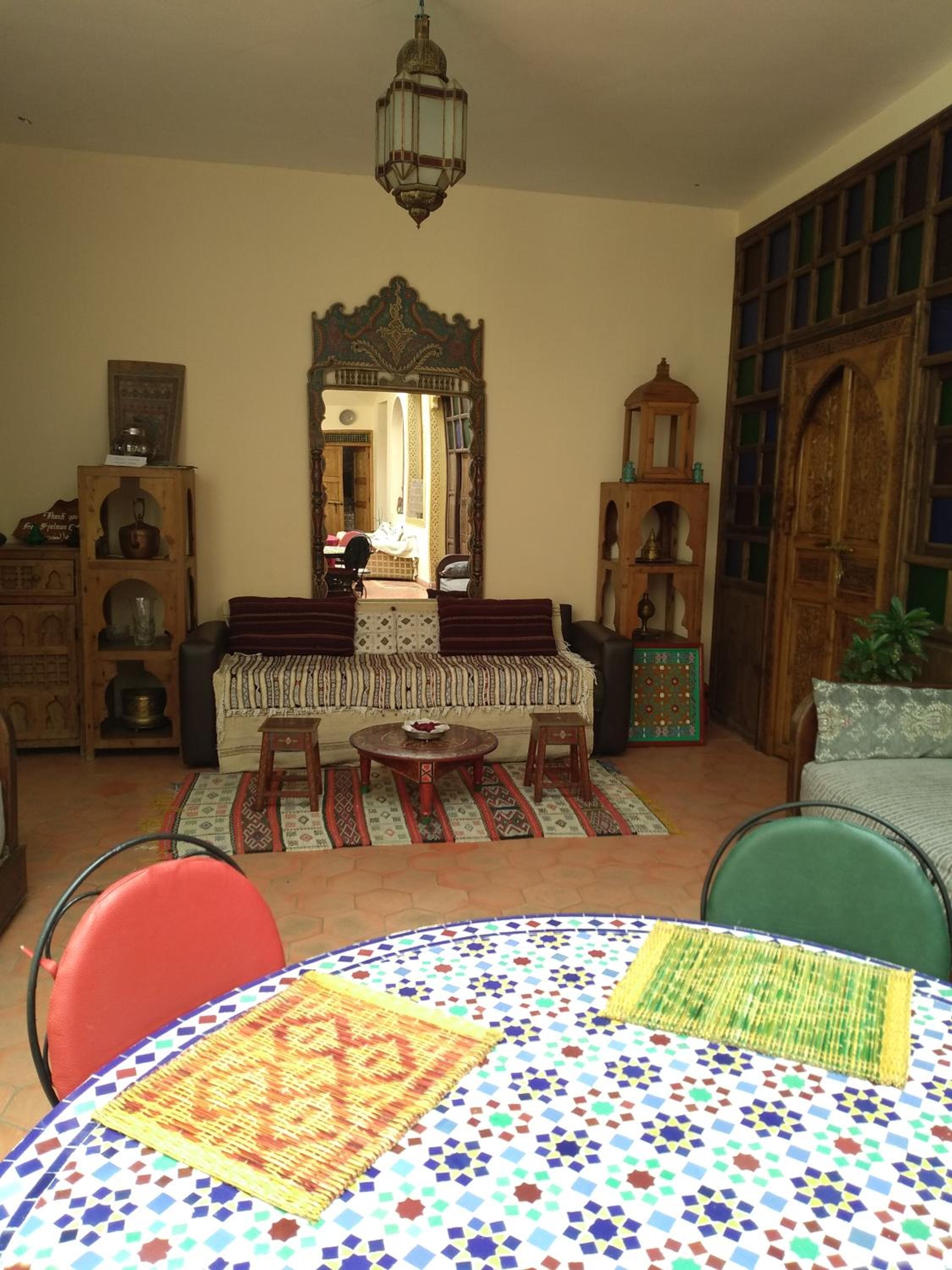 Double Room with Patio View - Photo 11