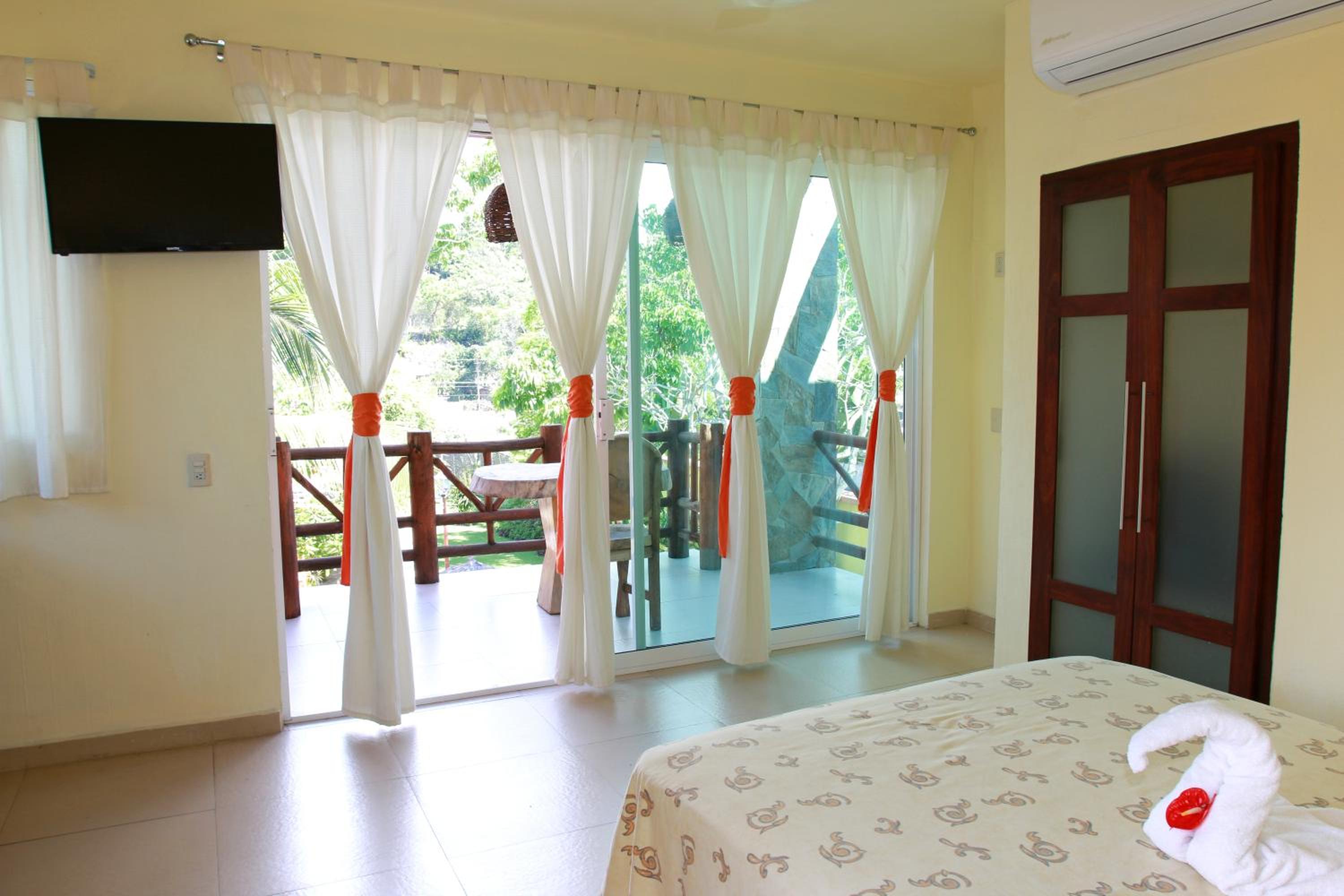 Suite with Pool View photo 2