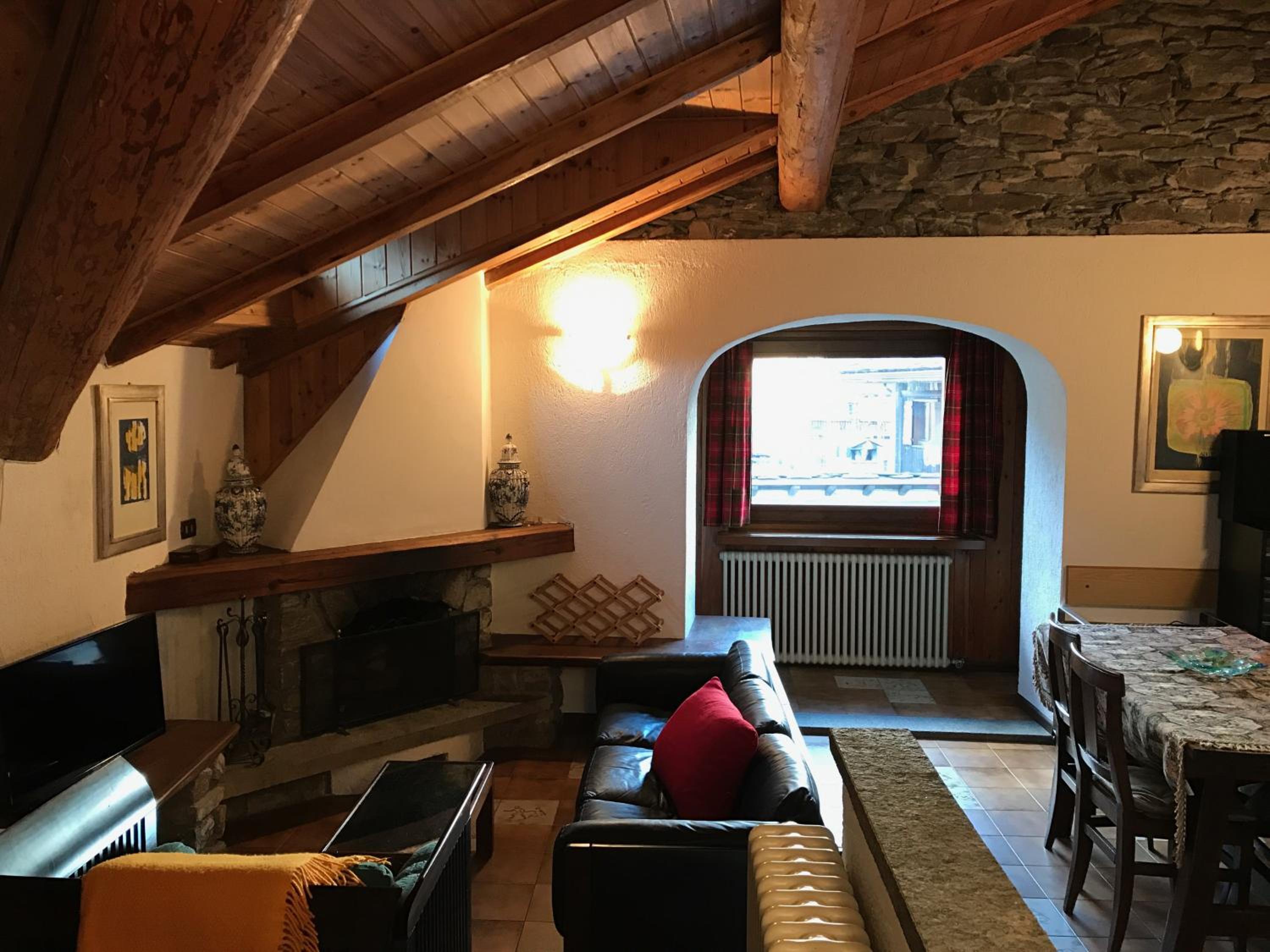Loft - Photo 1
