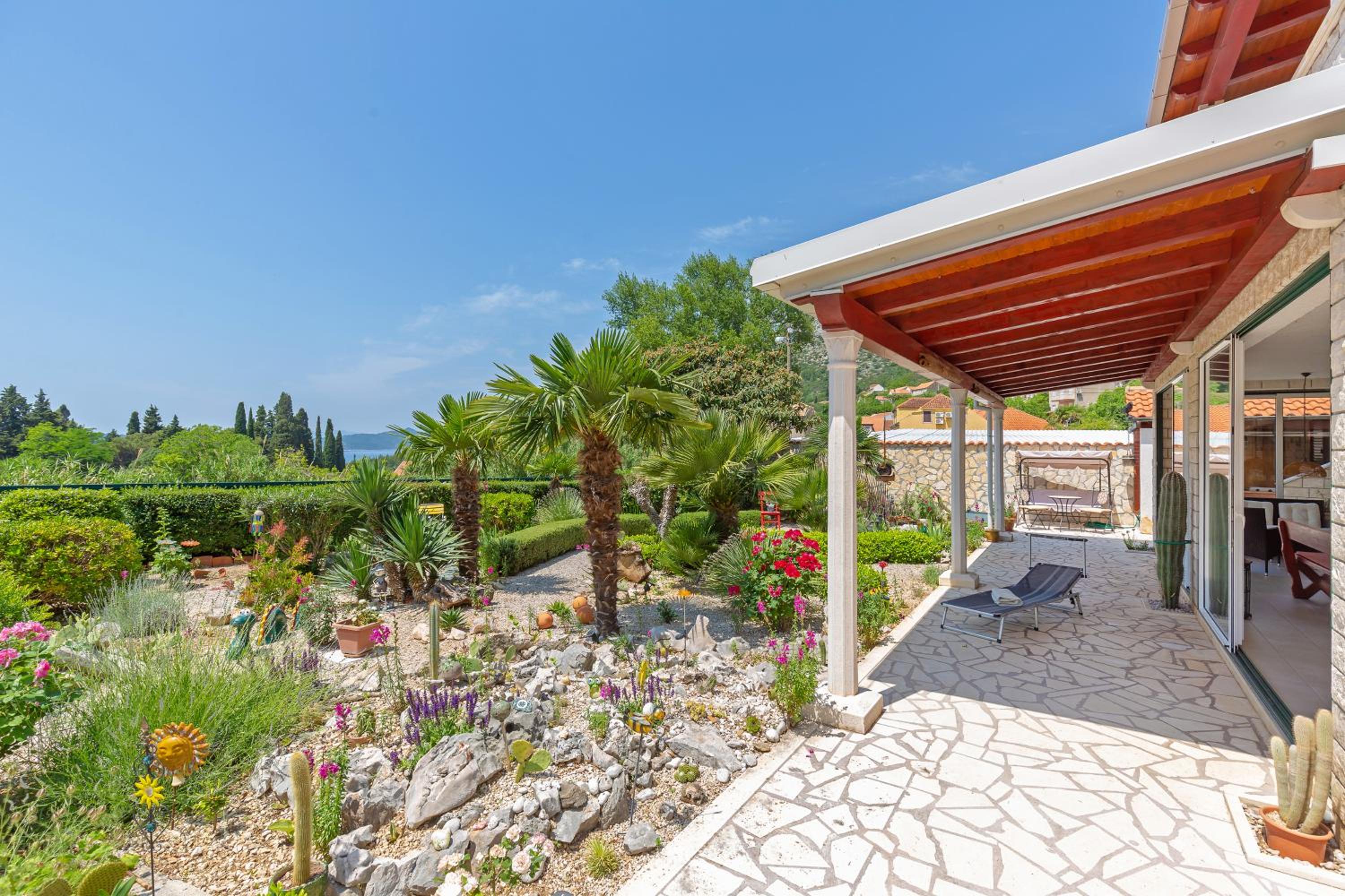 Standard Studio with Balcony and Sea View 4 - Photo 13