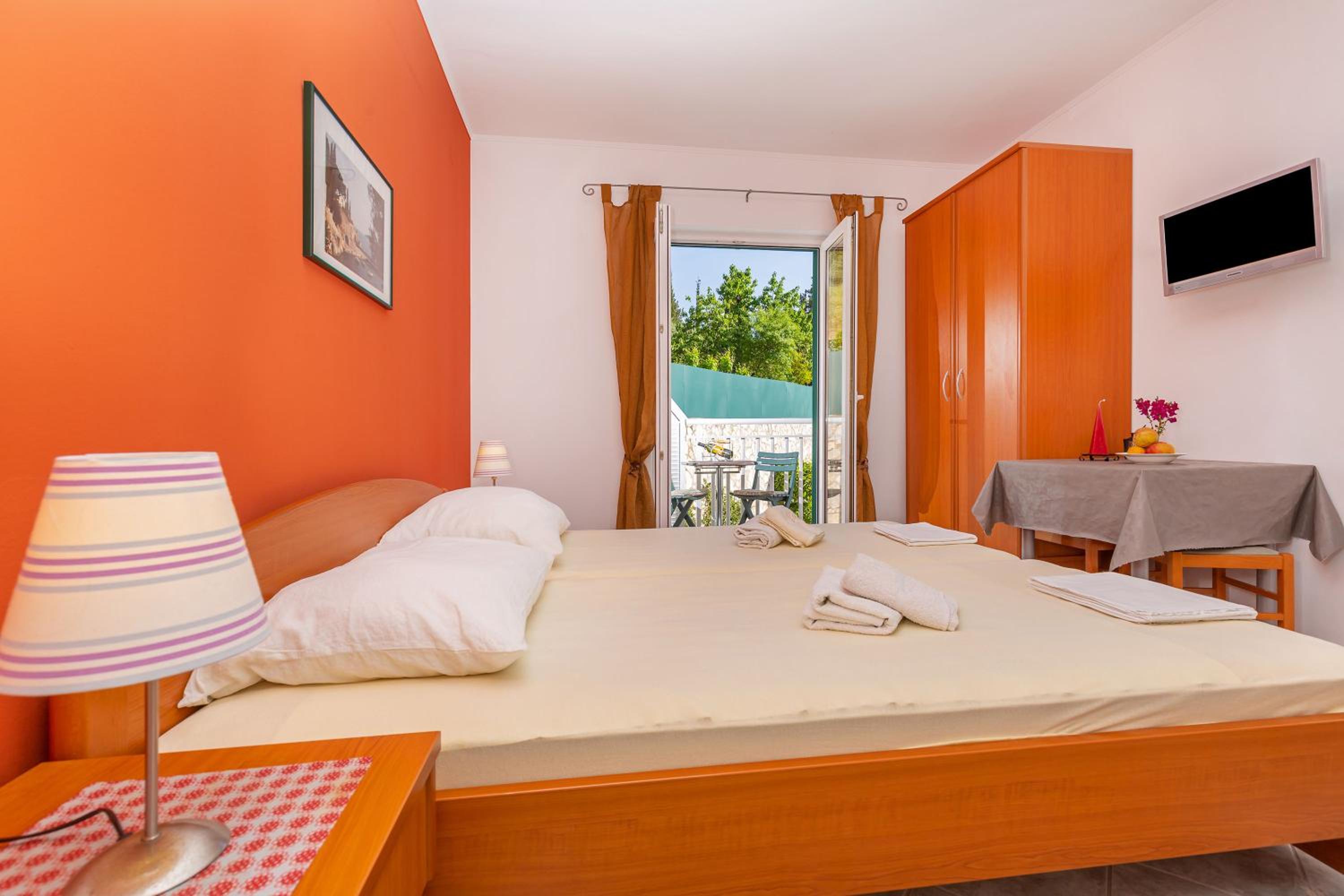 Studio with Balcony and Sea View 3 photo 1