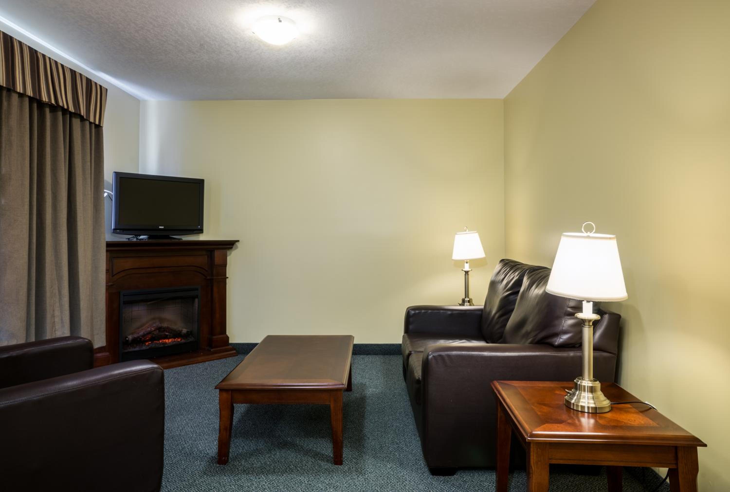 Two-Bedroom Cottage photo 1