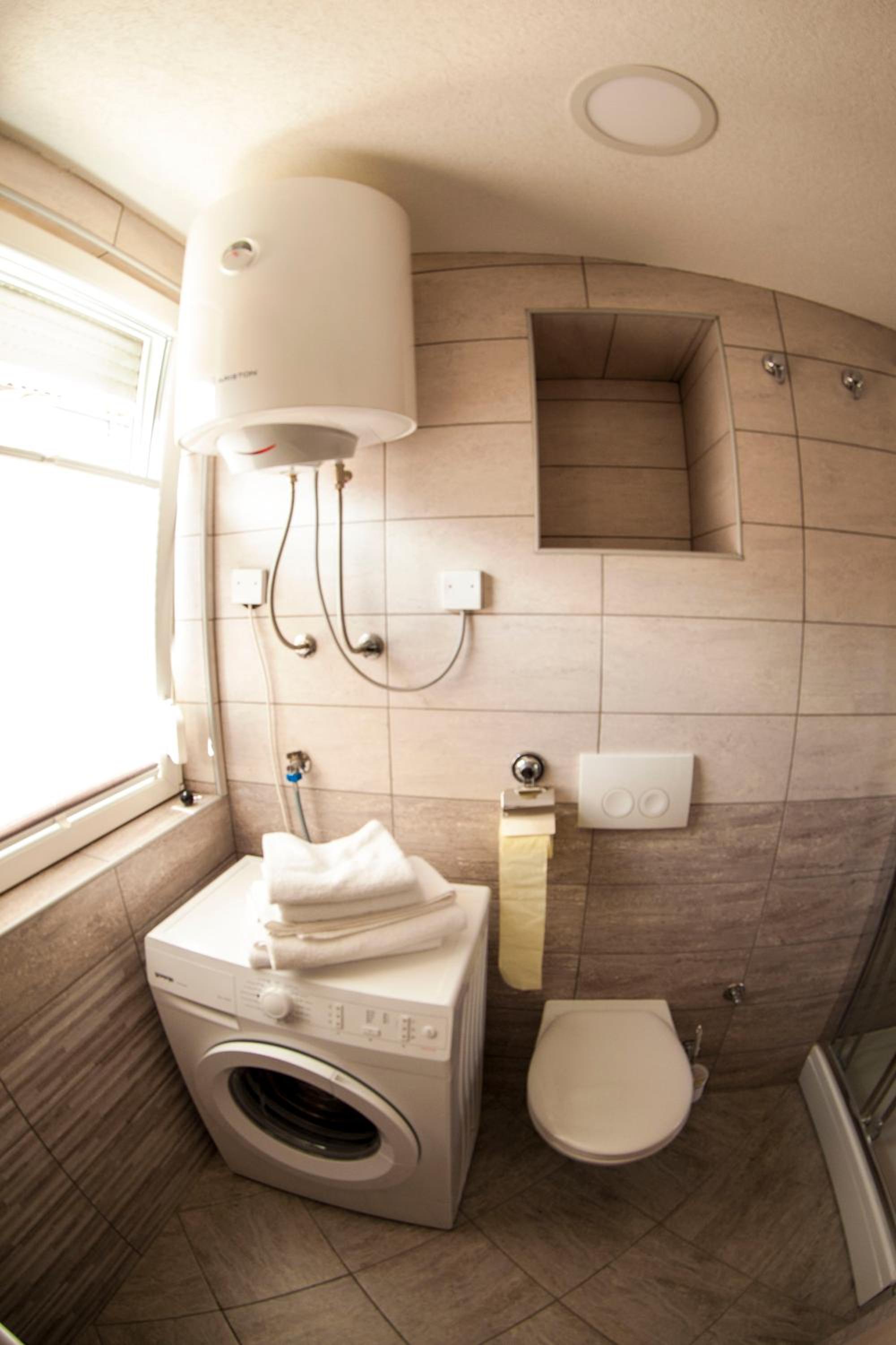 Studio Apartment - Photo 20