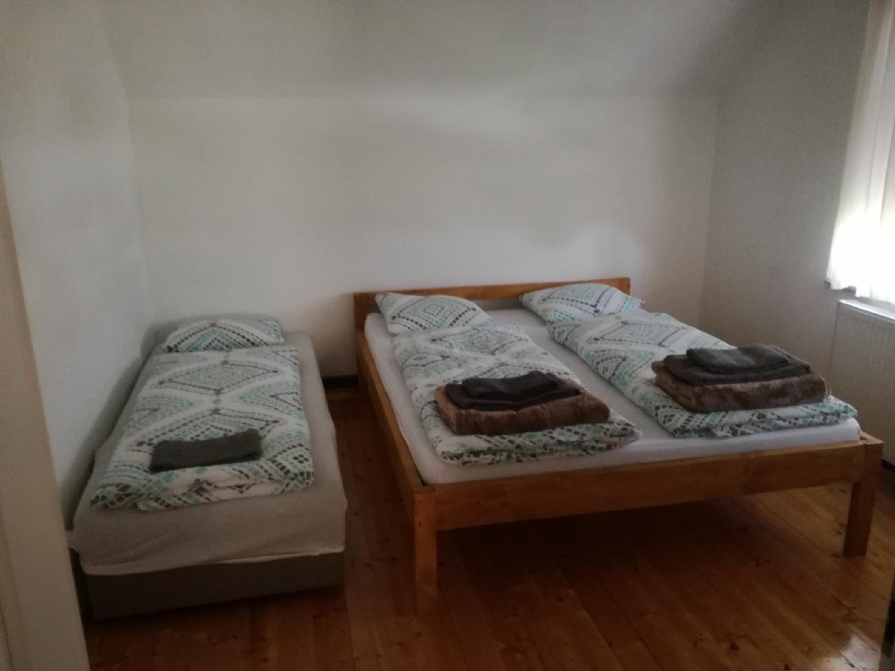 One-Bedroom Apartment - Photo 3