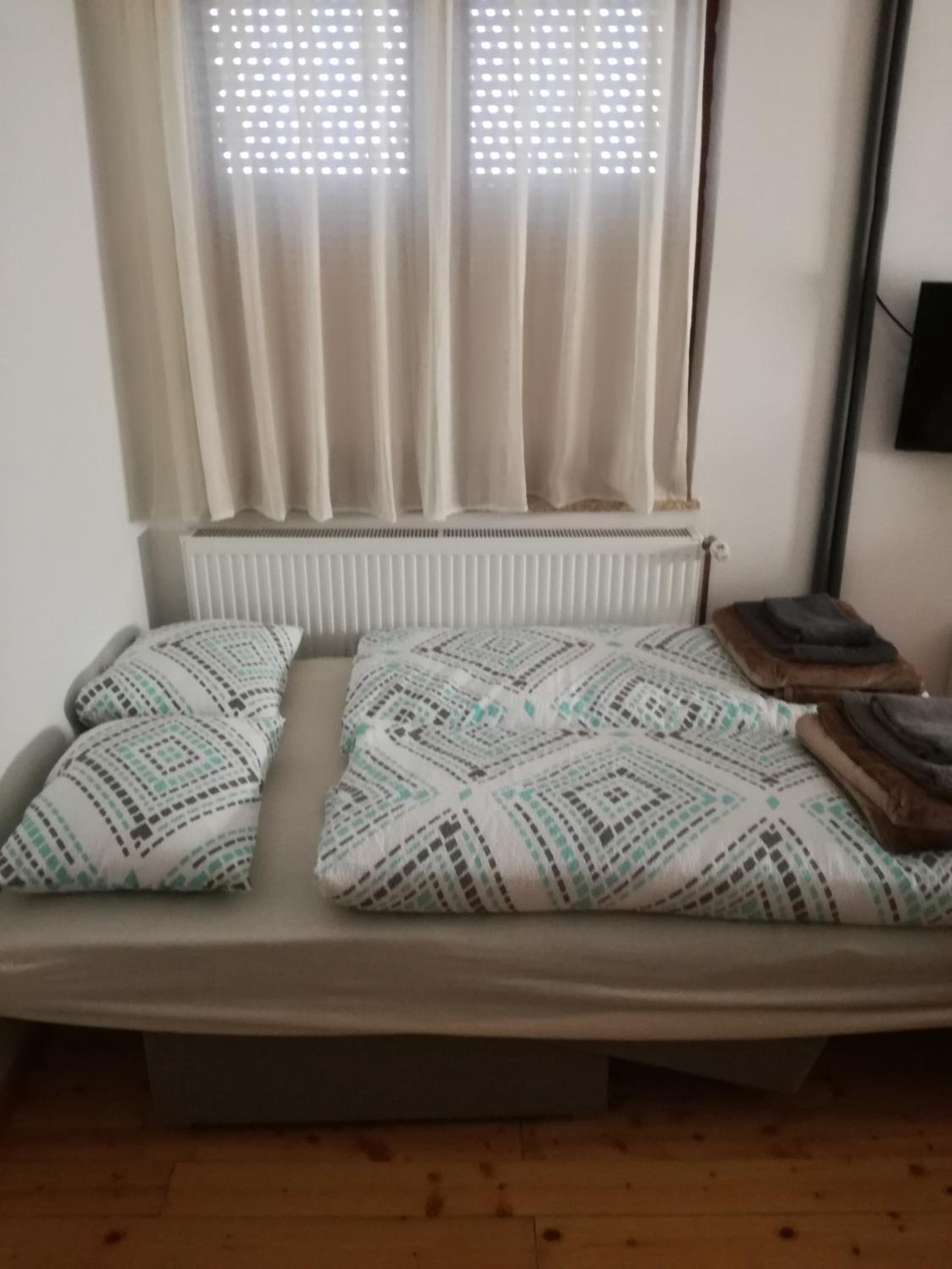 One-Bedroom Apartment - Photo 8