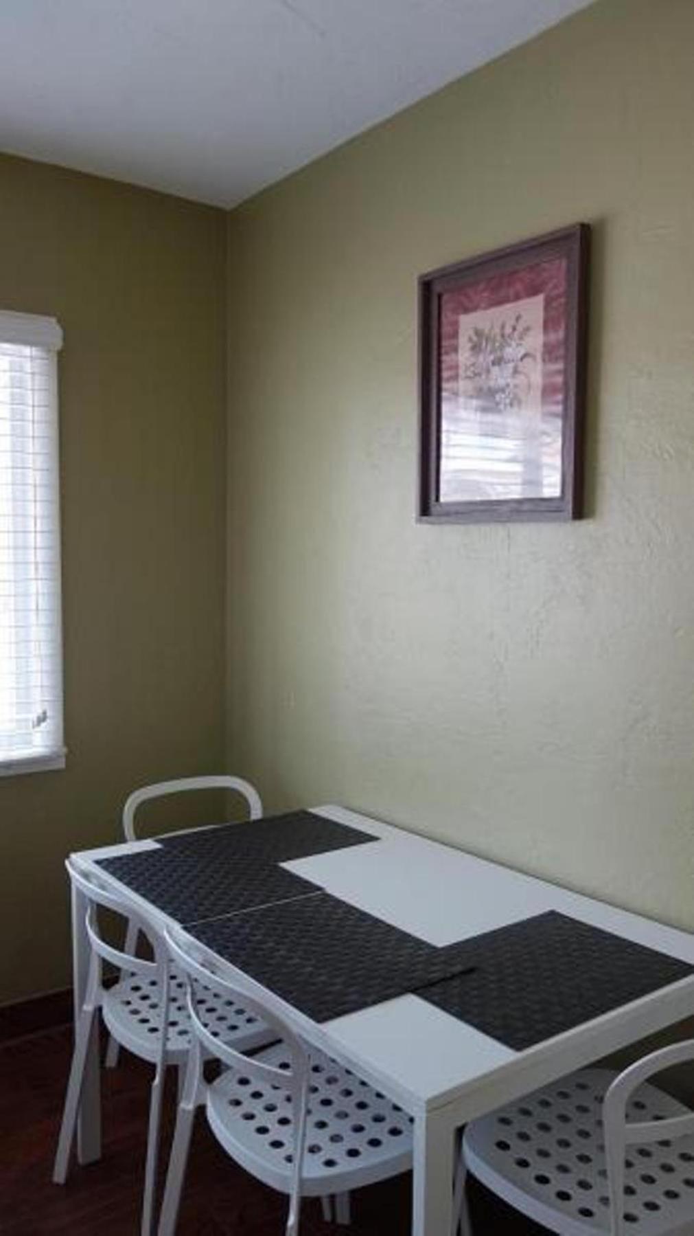 Small Studio - Photo 4