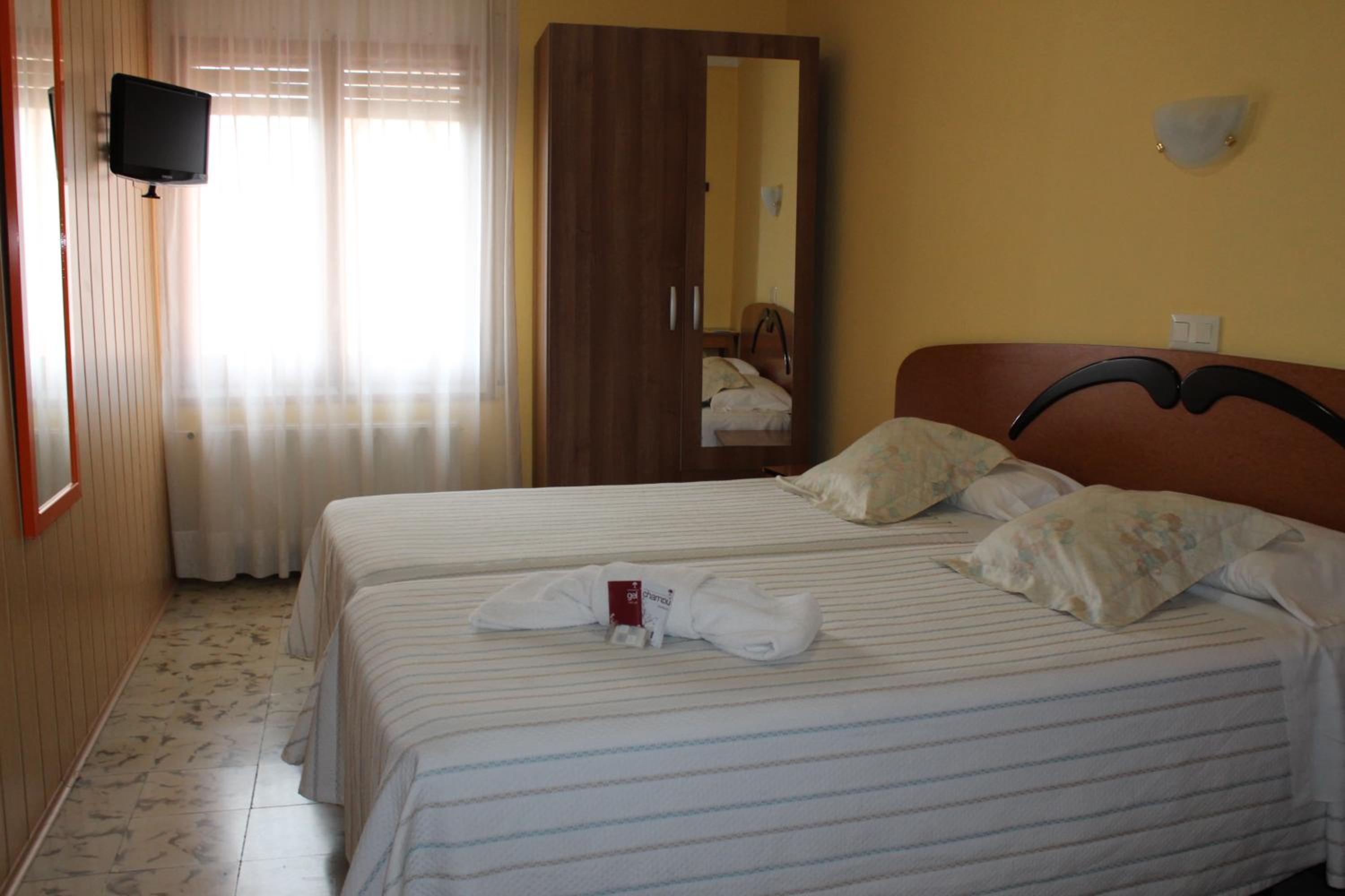 Economy Double or Twin Room - Photo 1