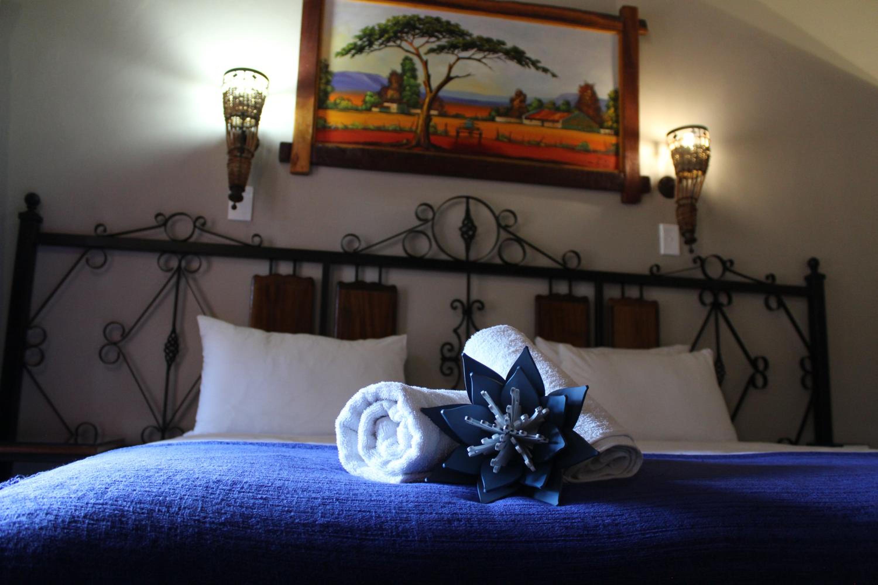 Standard Double or Twin Room - Photo 2
