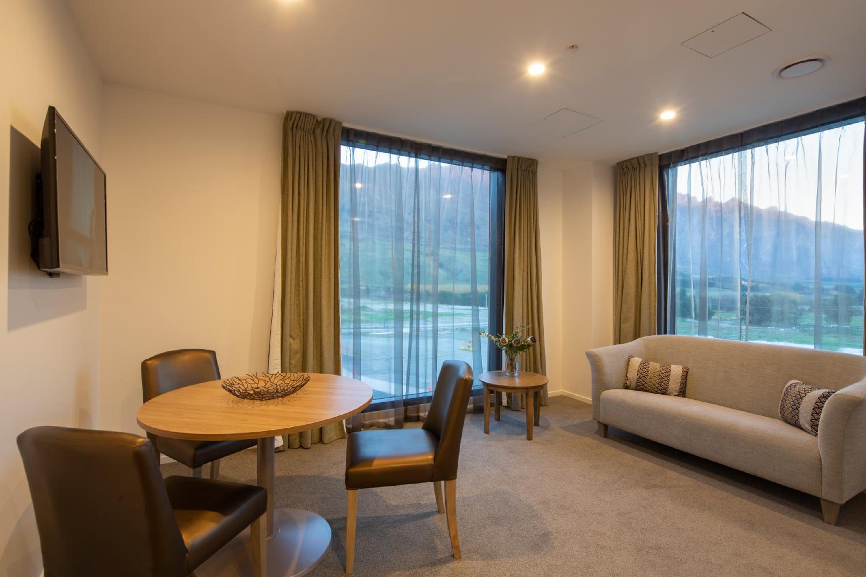 Executive King Suite - Non-Smoking