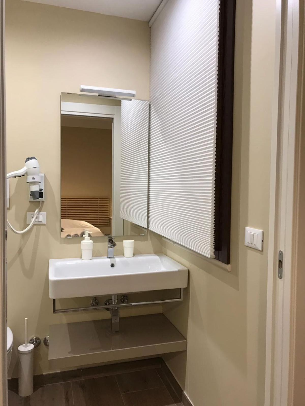 Double or Twin Room with Extra Bed photo 2