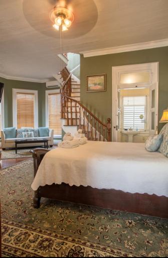 Two-Bedroom Suite photo 2
