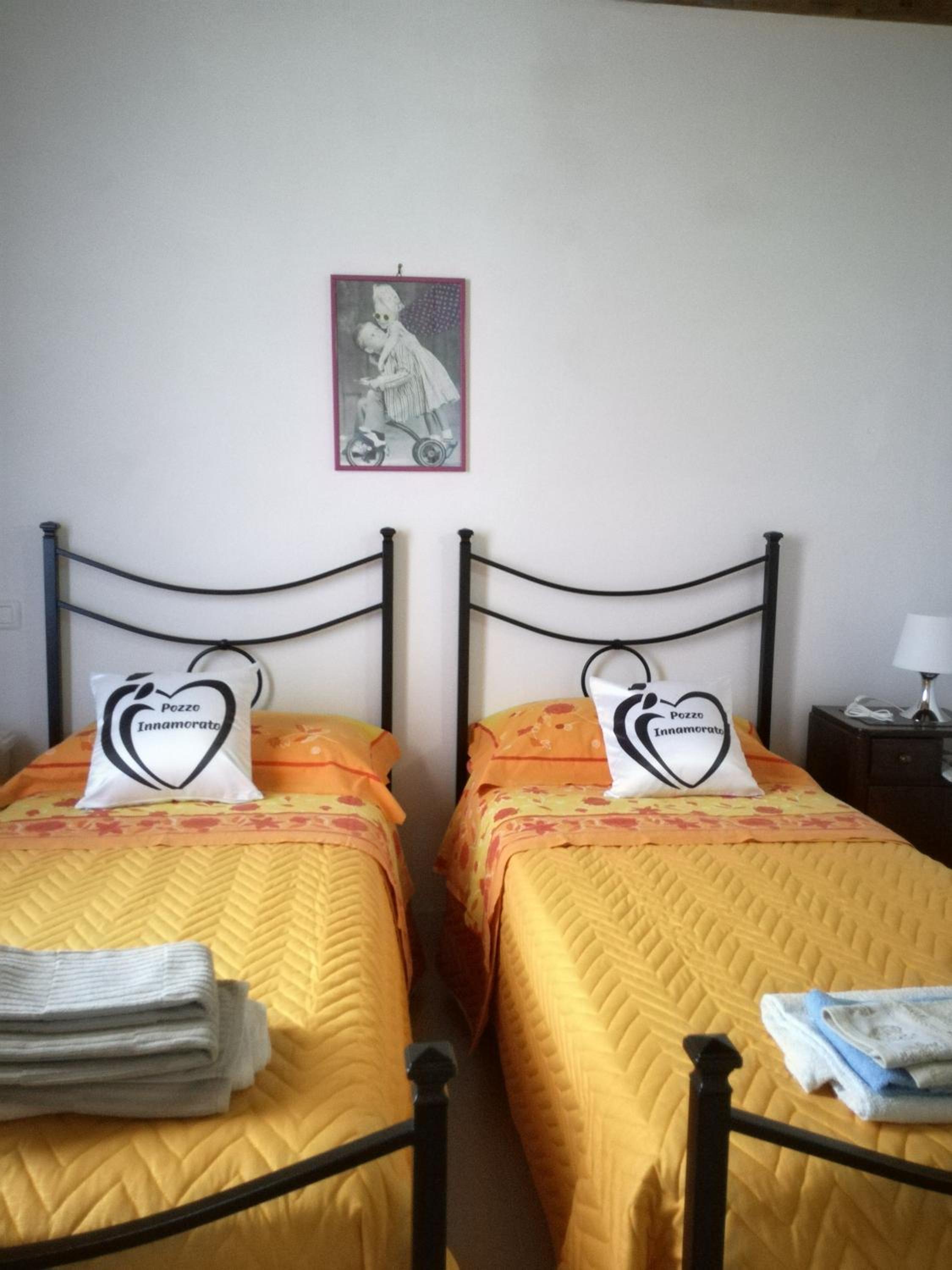 Double or Twin Room with Private Bathroom - Photo 1