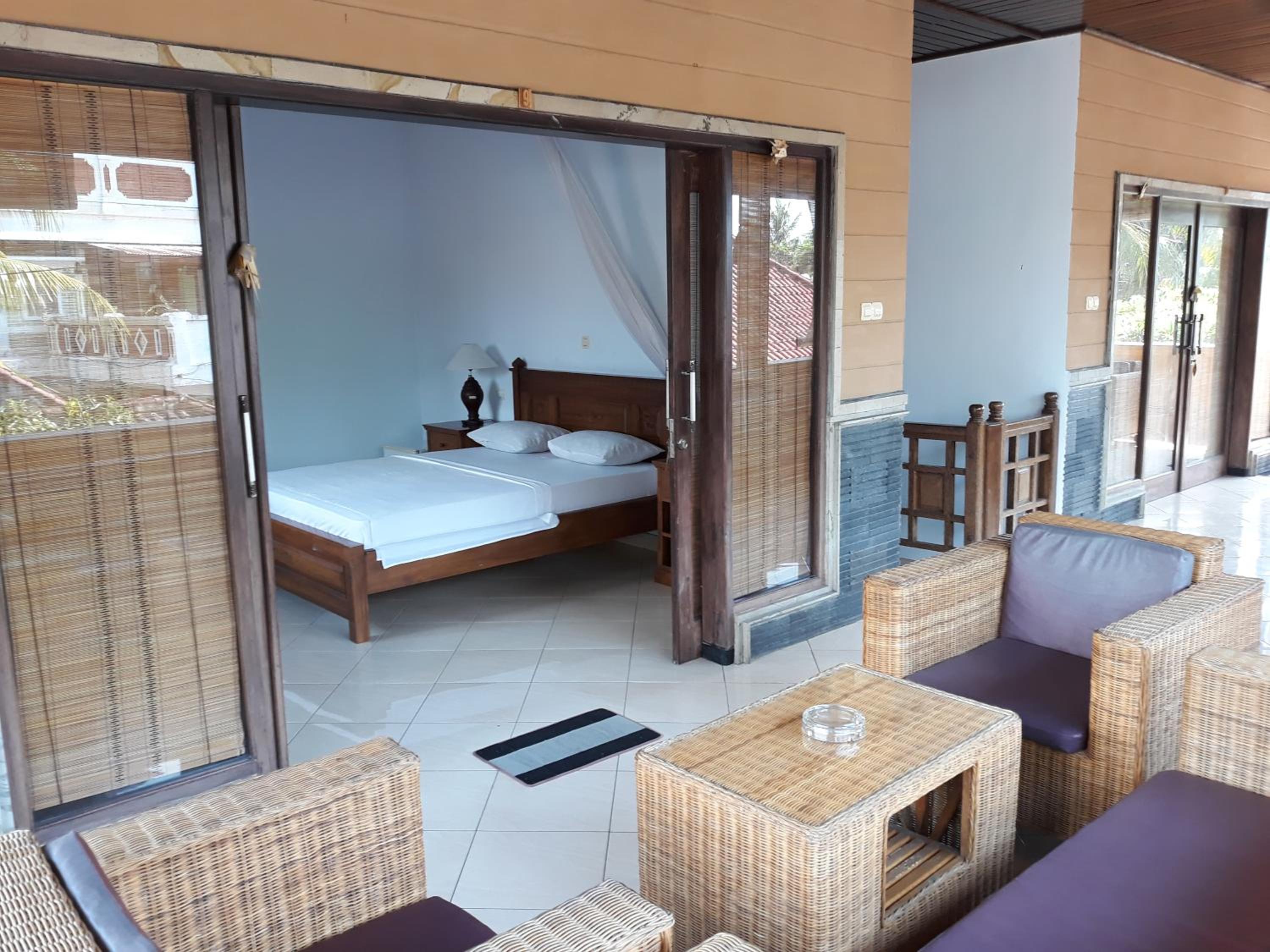 Deluxe King Room photo 1