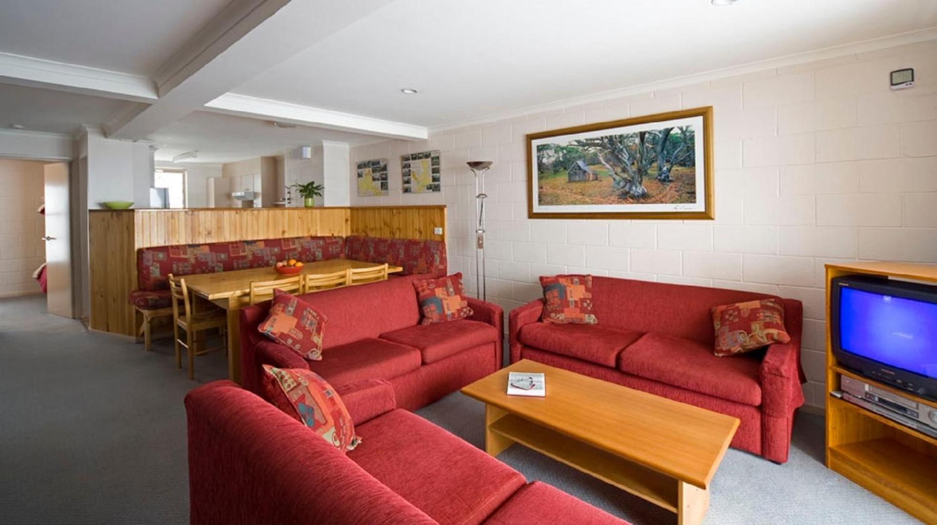4 bedroom Value 12 share
