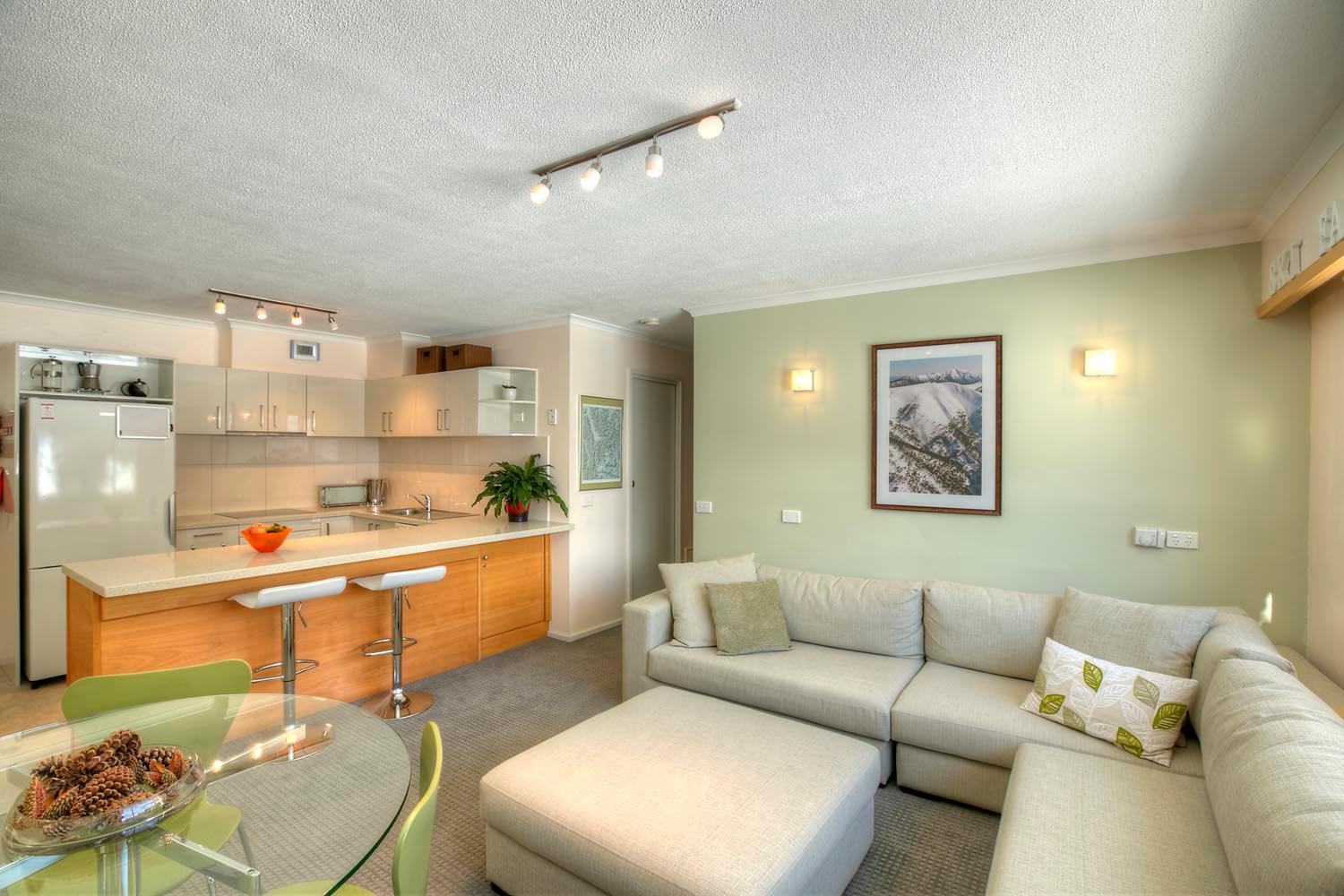Three-Bedroom Superior Deluxe Apartment 4 share