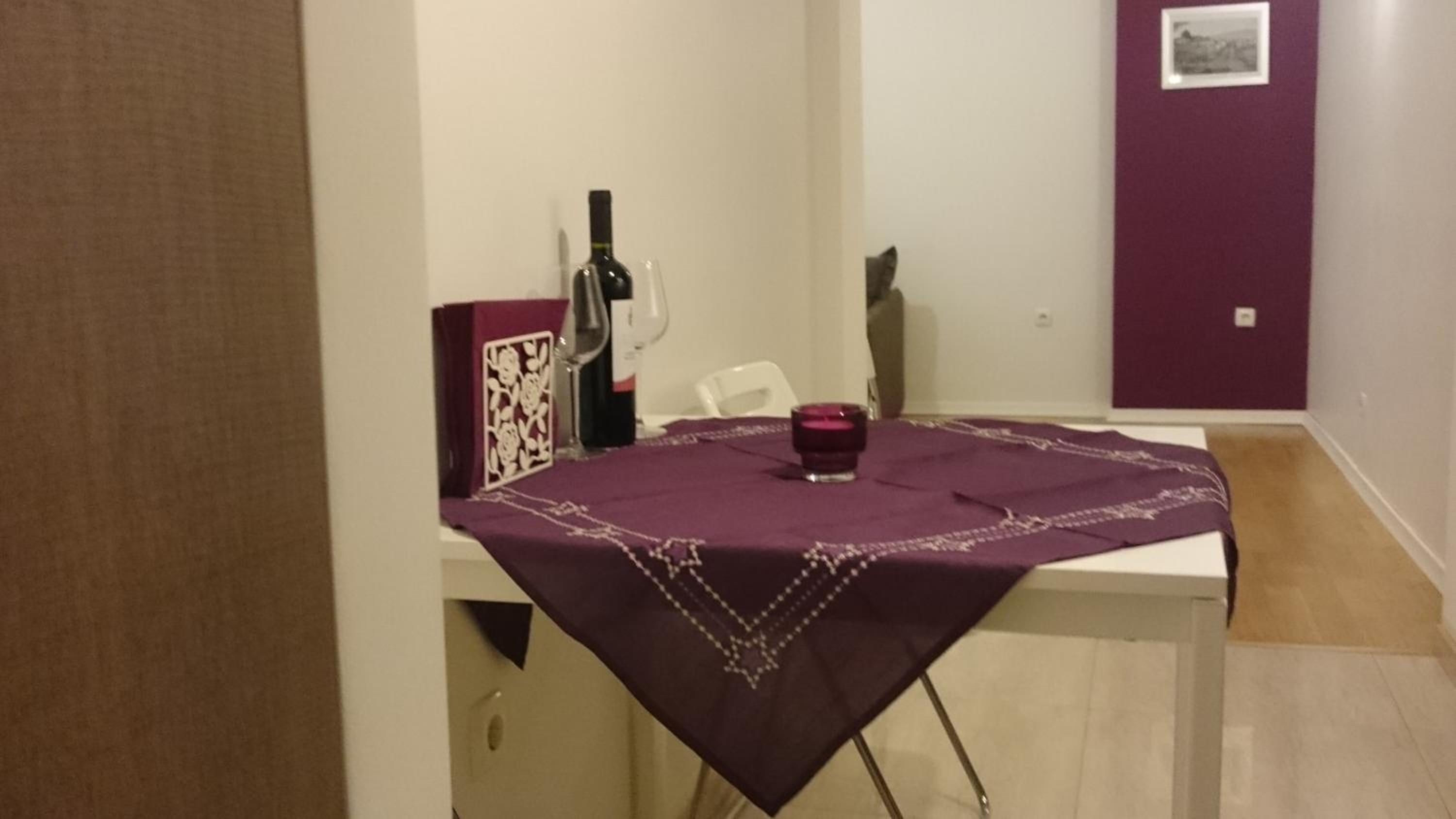 Apartment with Balcony - Photo 17