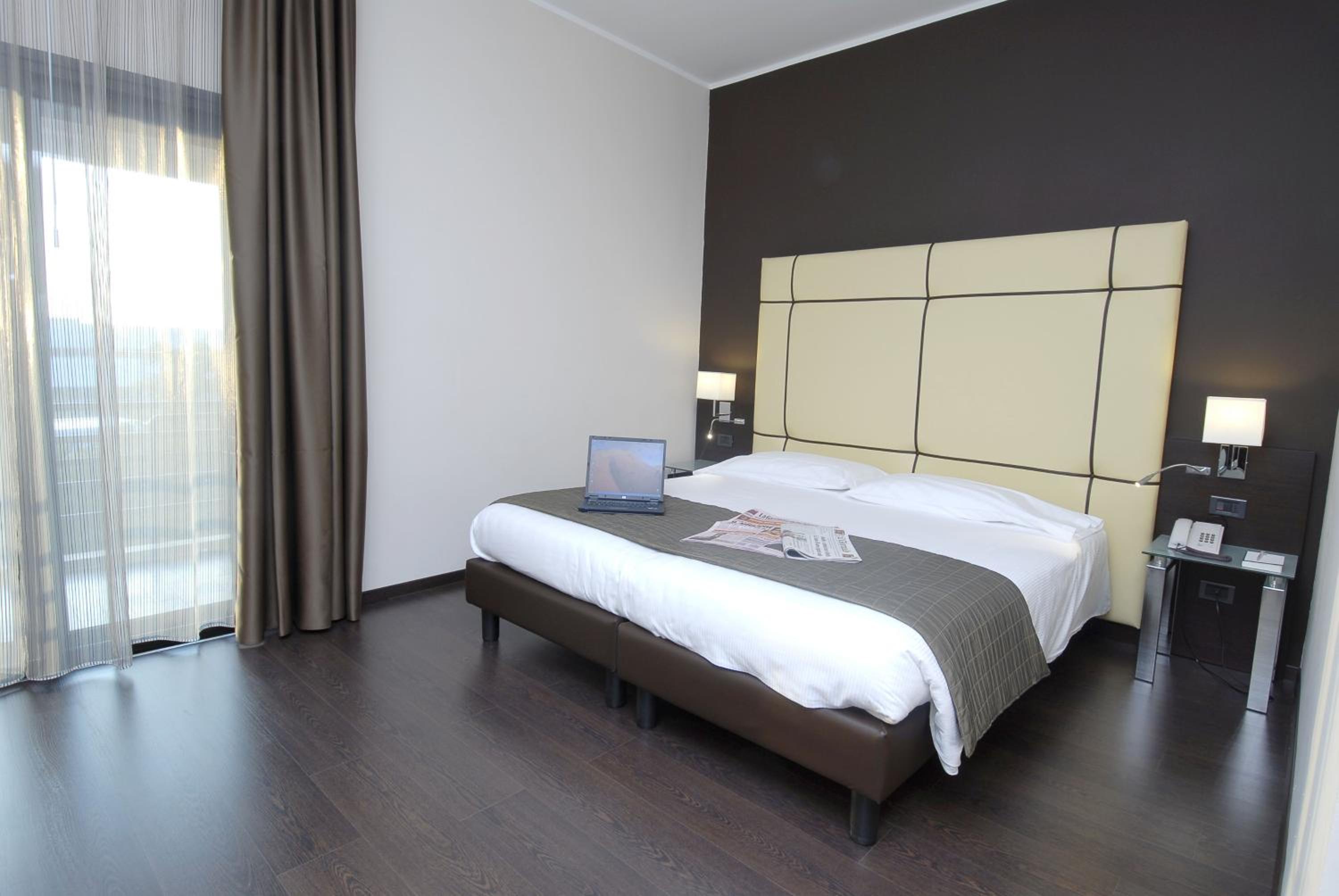Double Room - Photo 3