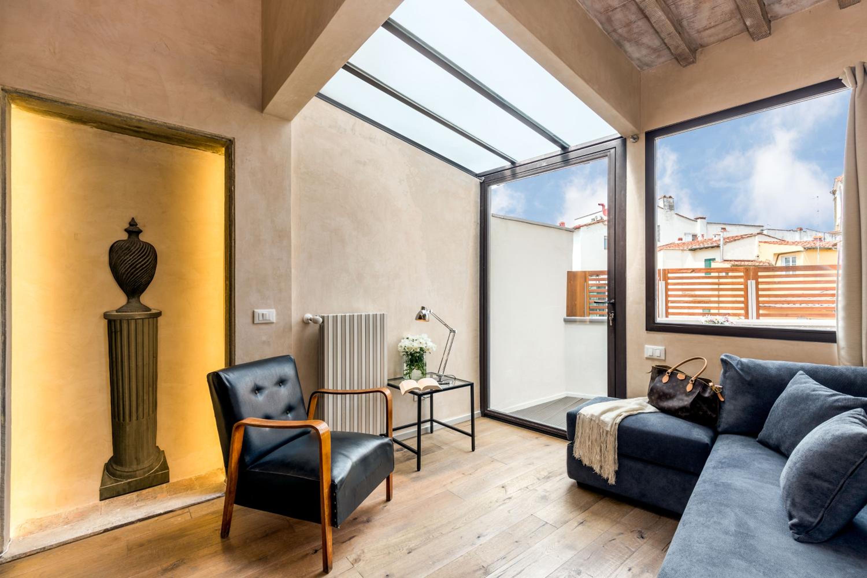 Apartment with Balcony