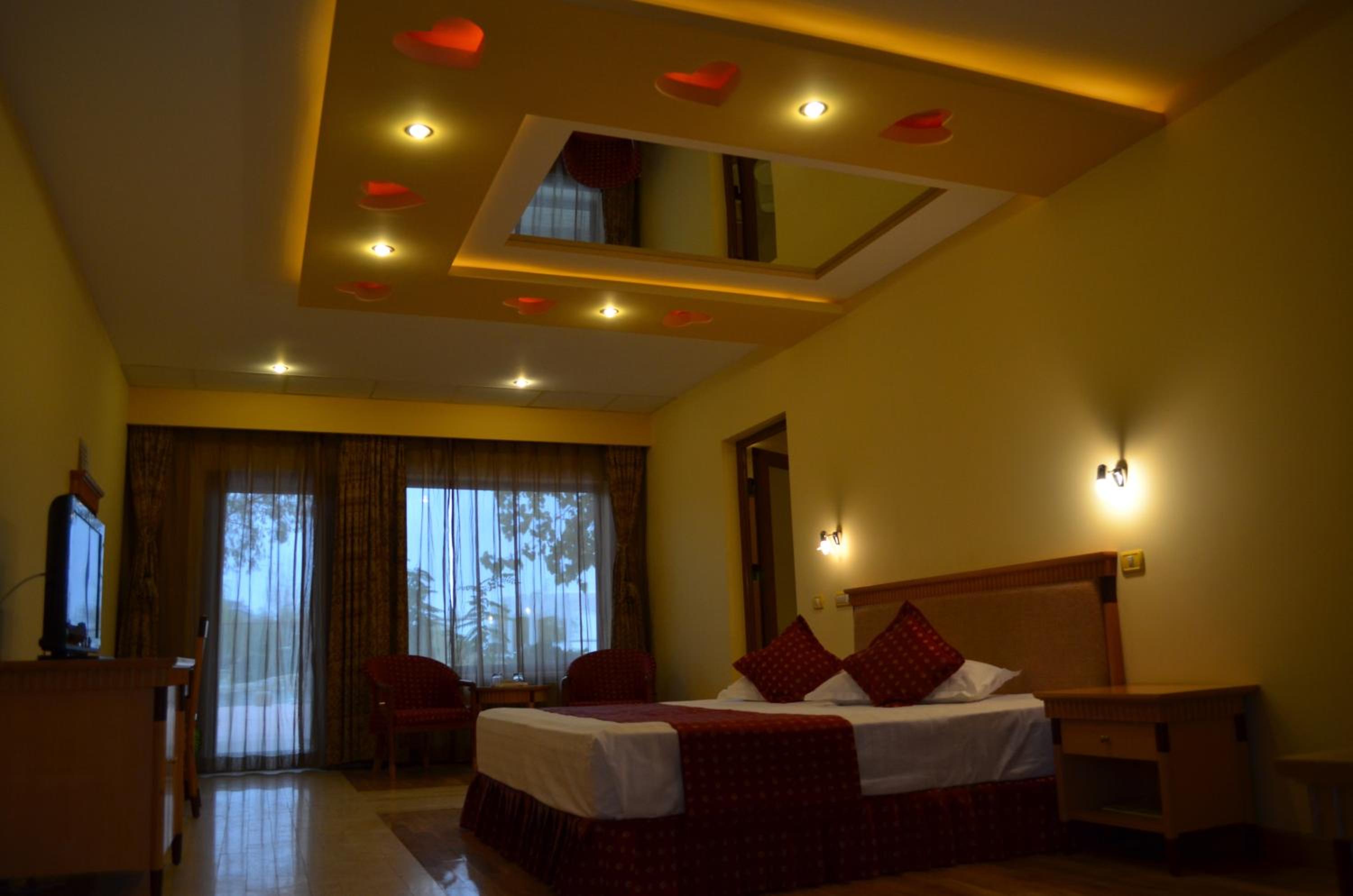 Standard Double Room - Photo 21