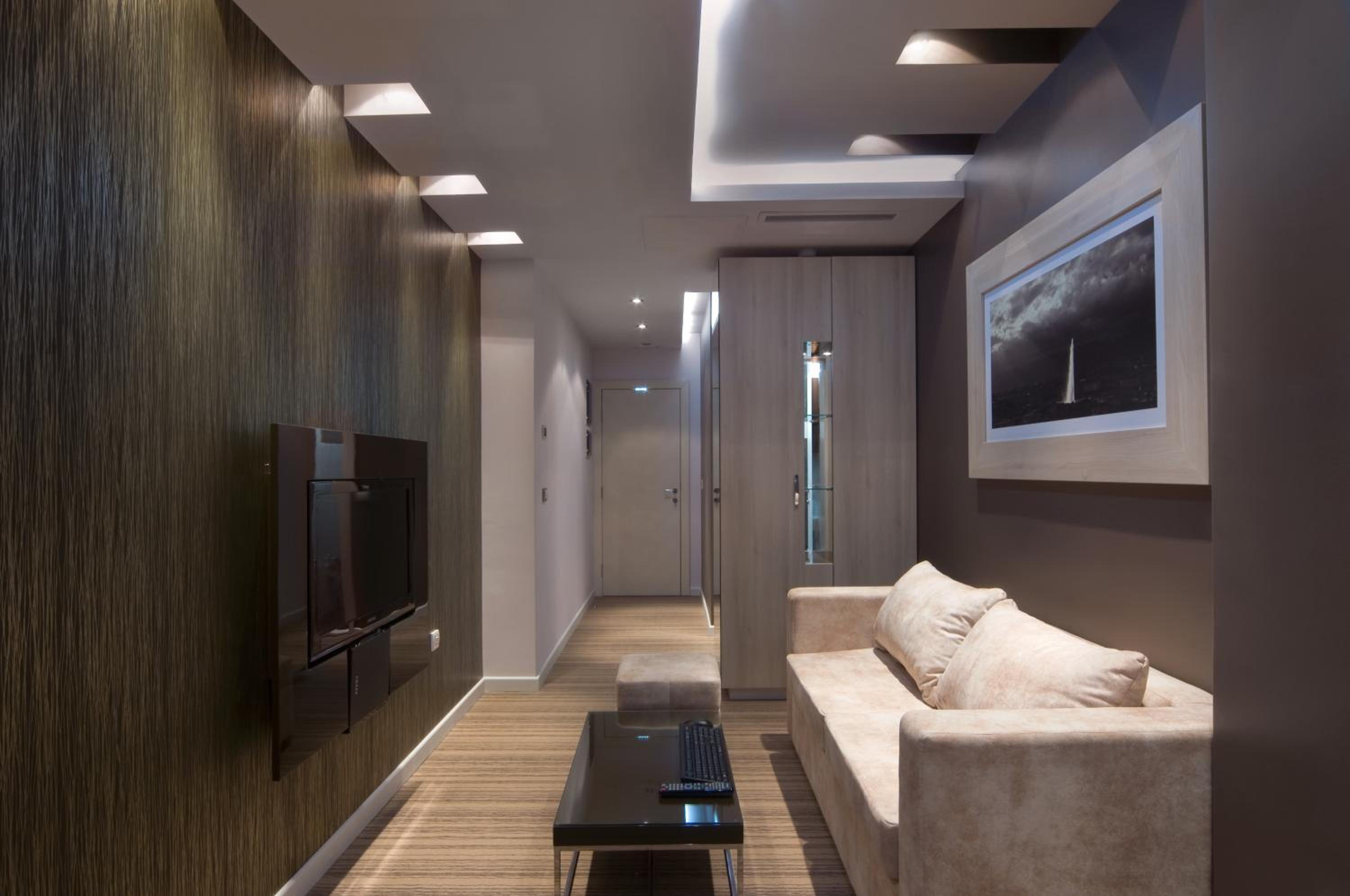 Comfort One-Bedroom Suite - Photo 6