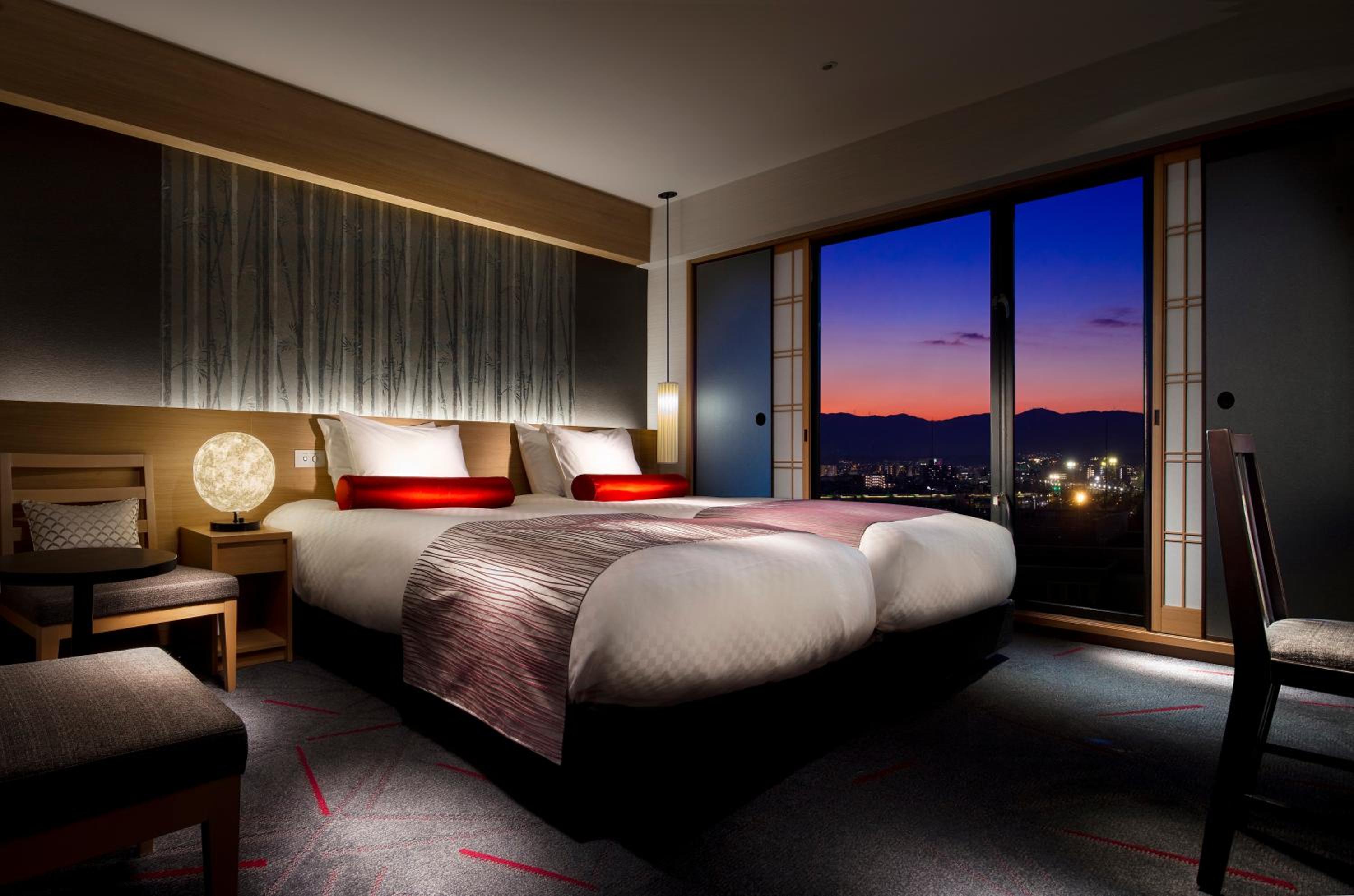Standard Twin Room - Premium Floor - Non-Smoking (9th Floor) - Photo 1