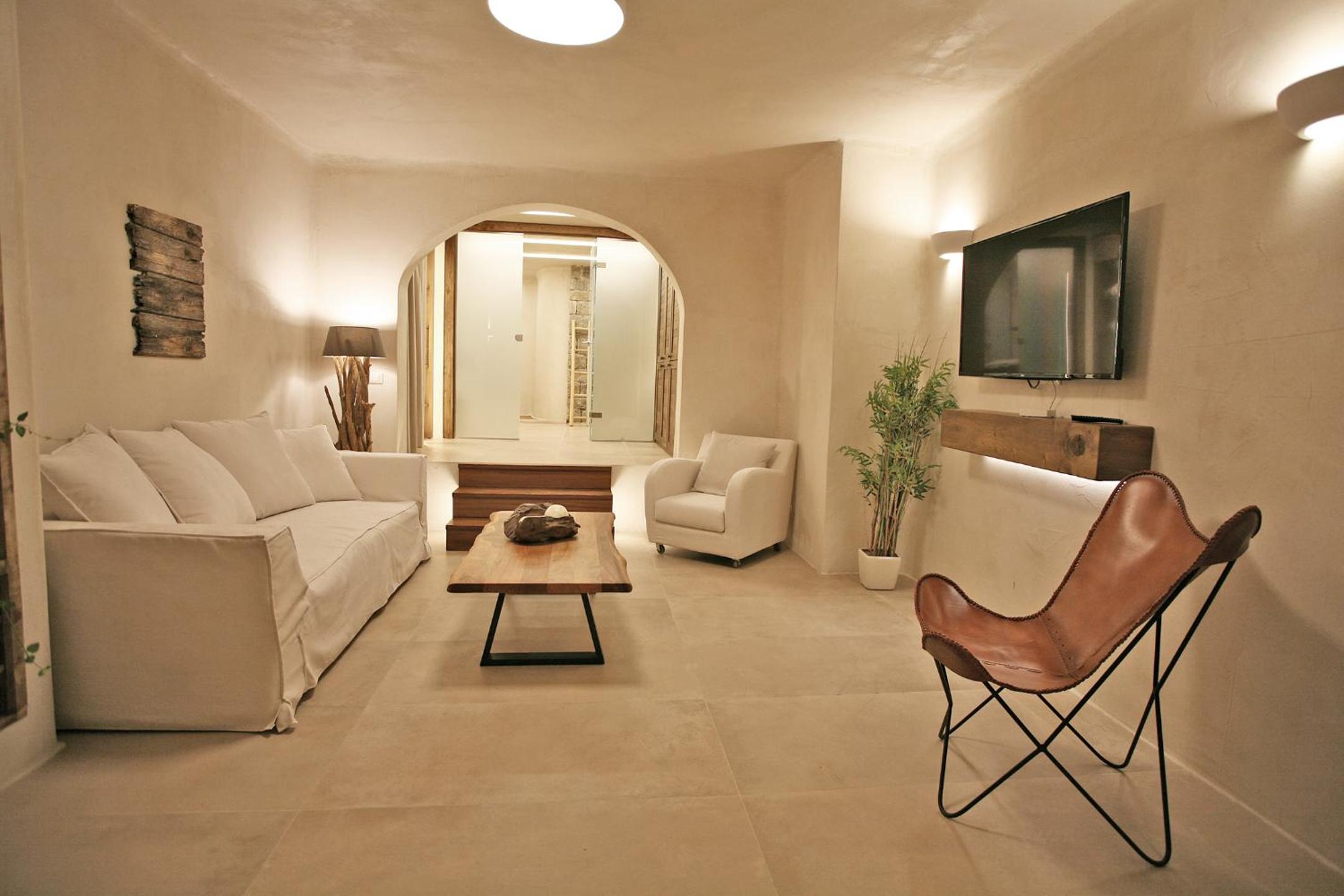 Apollon Light Junior Suite with Sea View and outdoor Jacuzzi