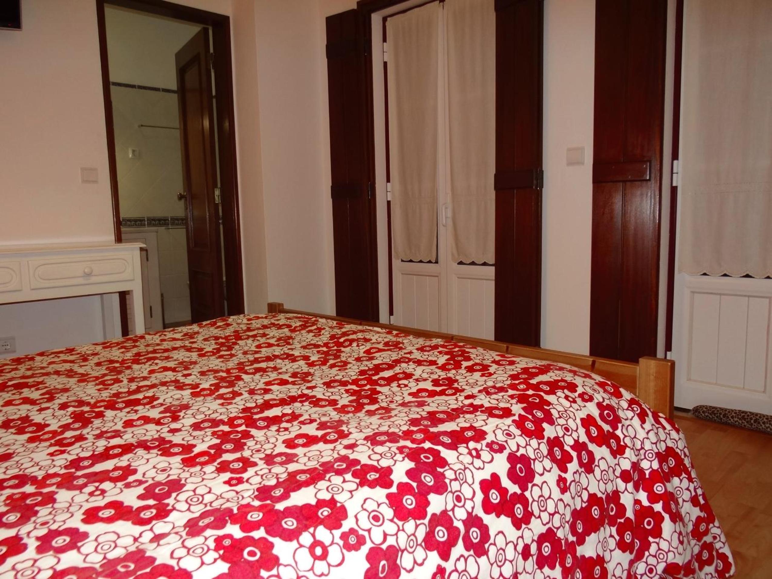 Family Room - Photo 4
