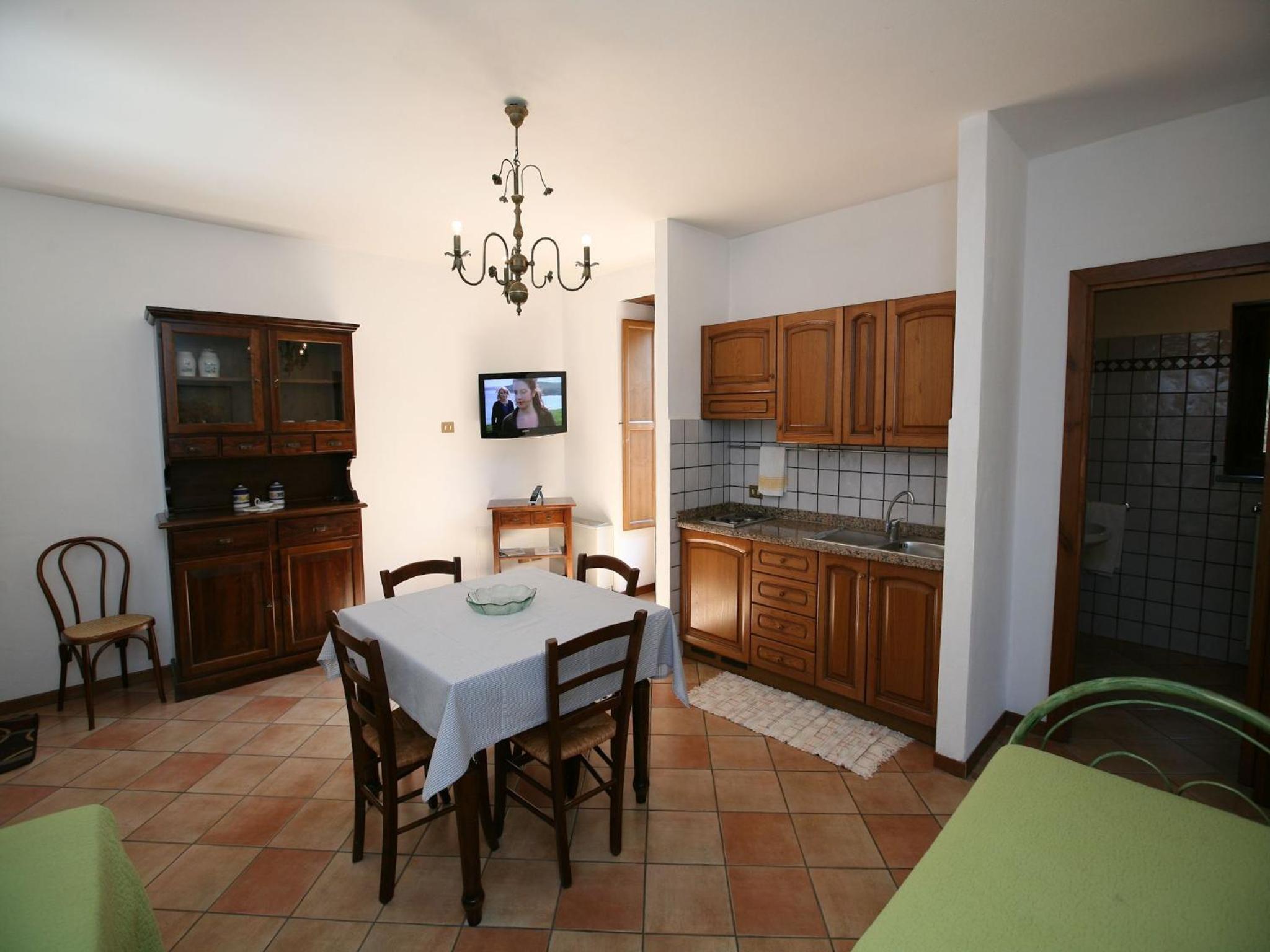 One-Bedroom Apartment (5 Adults)
