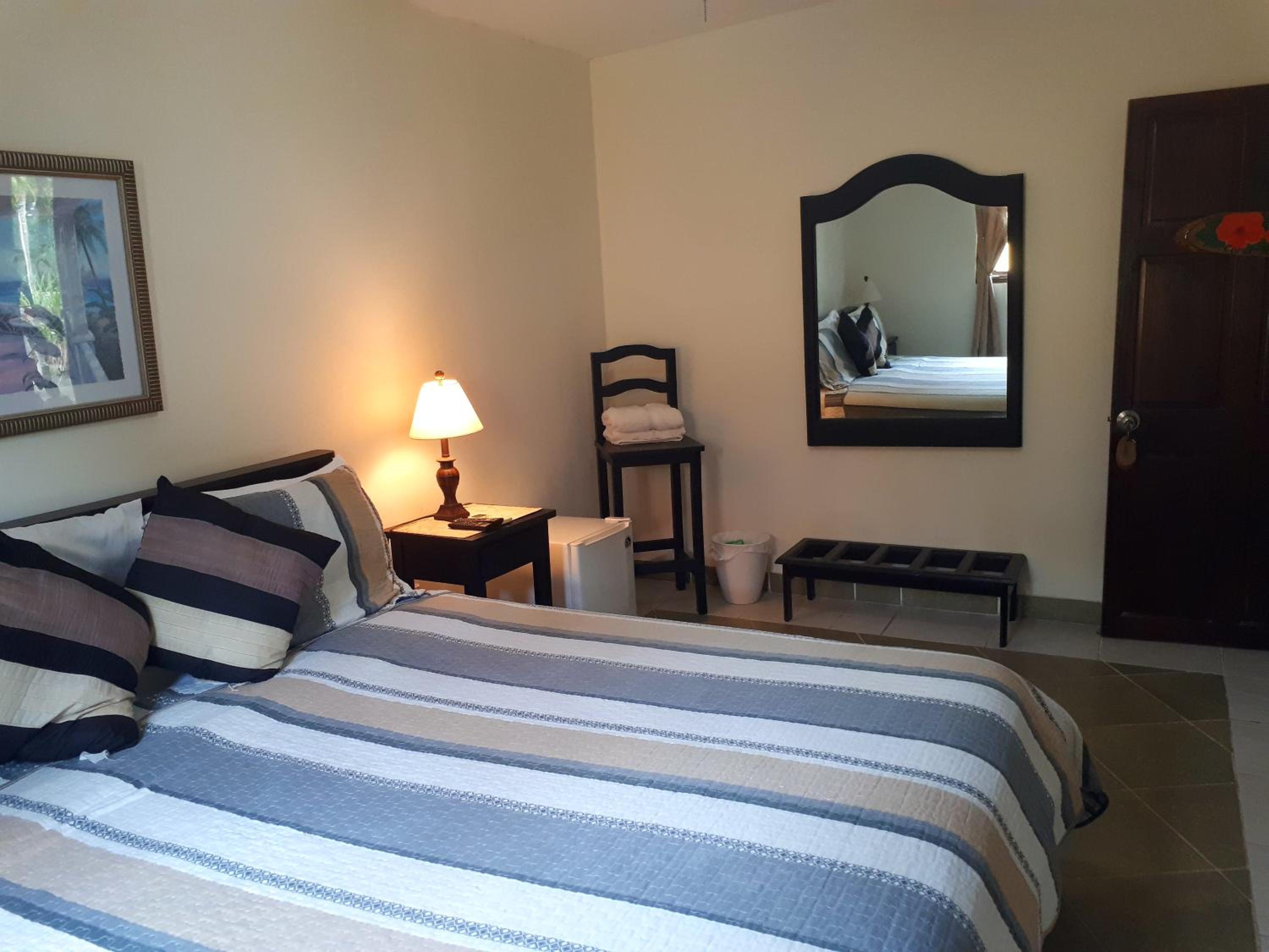 King Room With Shared Bathroom