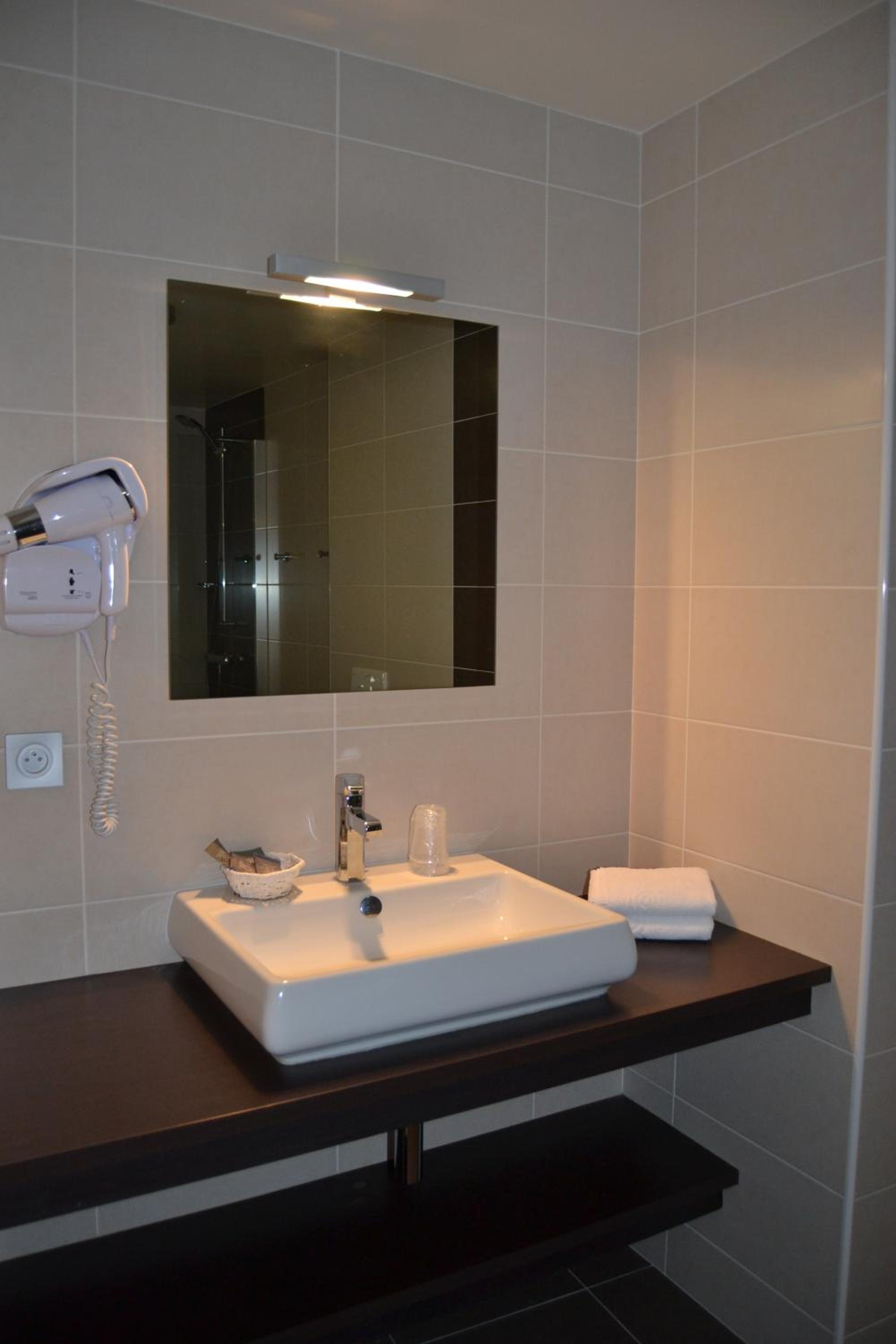 Double Room - Photo 3