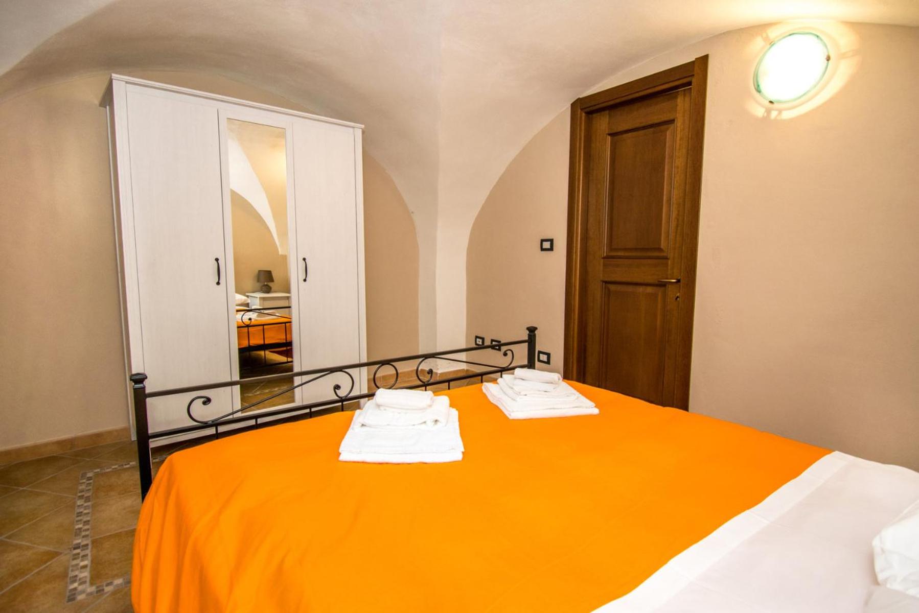 Two-Bedroom House photo 3