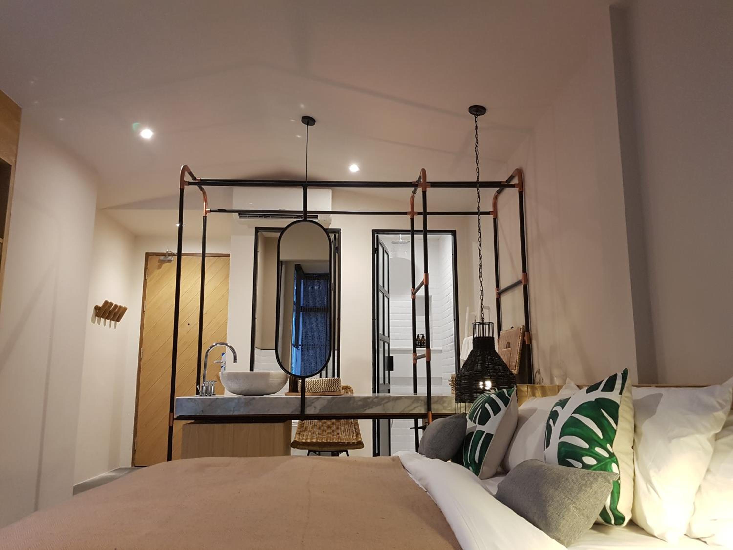 Double Room with Balcony - Photo 4