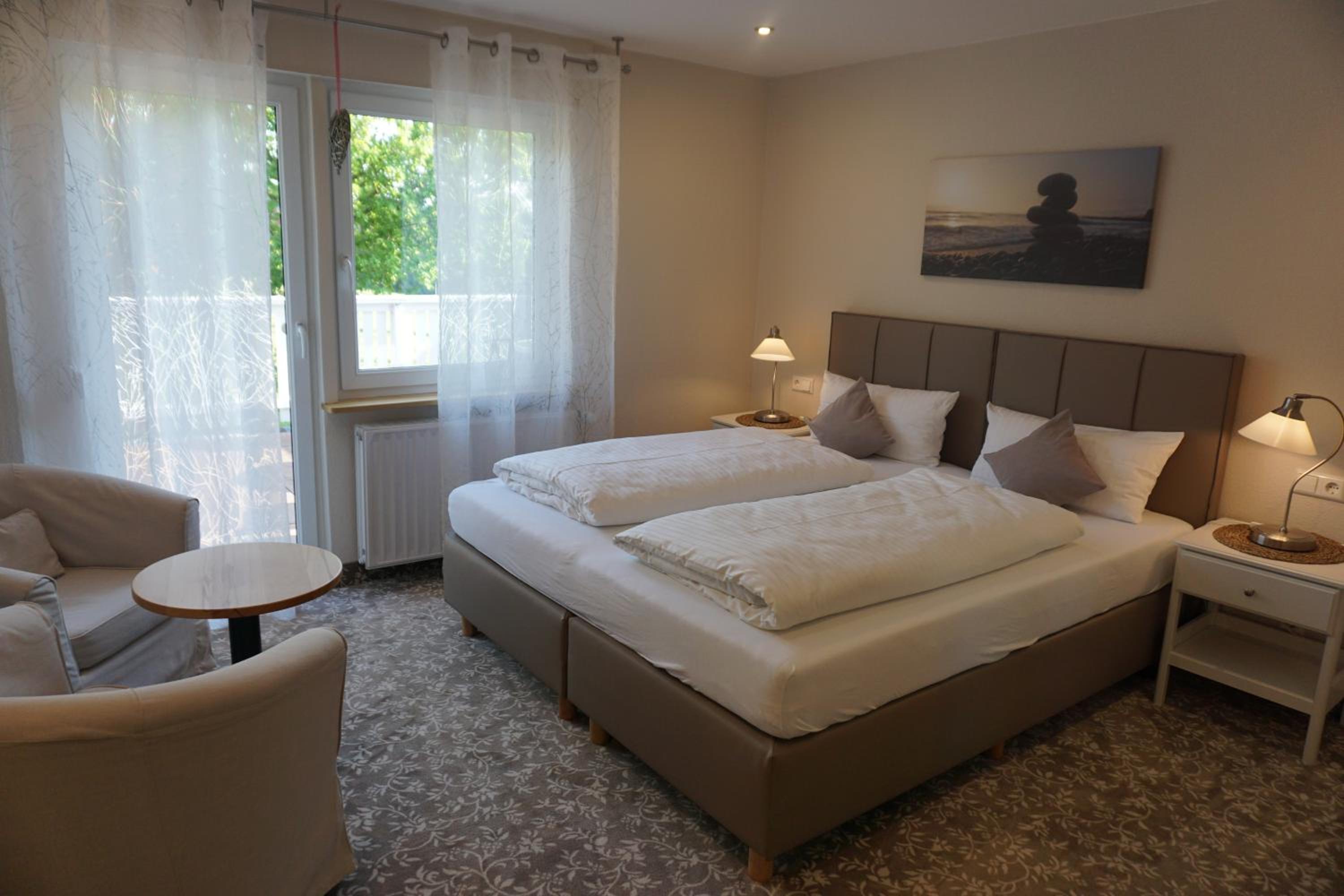 Doppelzimmer mit Balkon photo 1