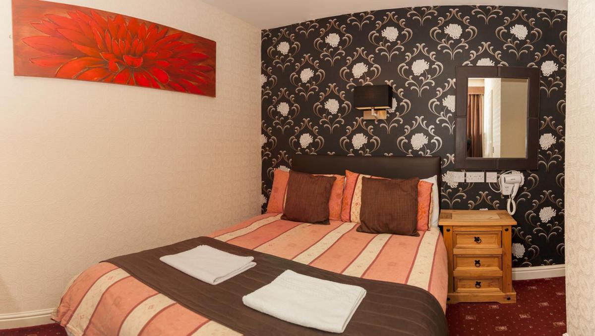 Budget Double Room photo 2
