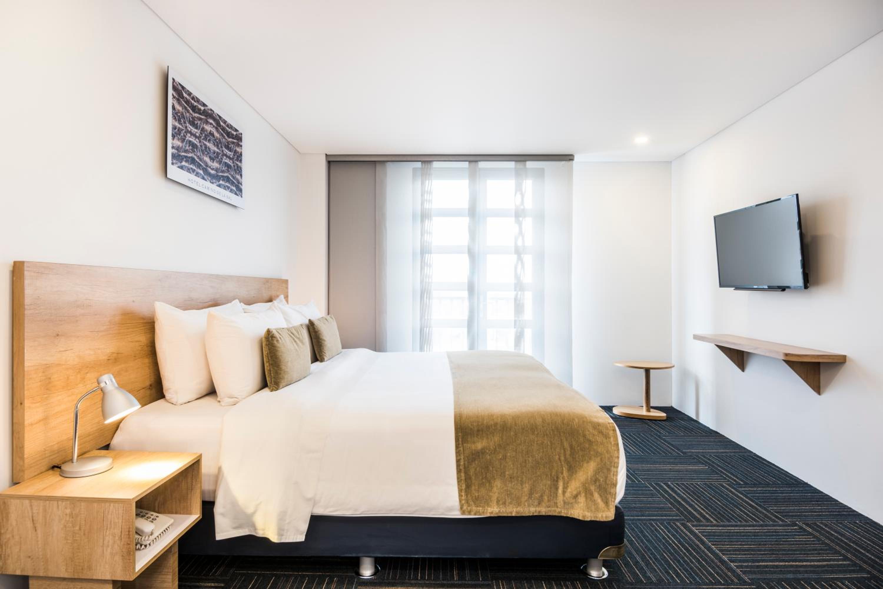 Deluxe Double Room with Balcony photo 3