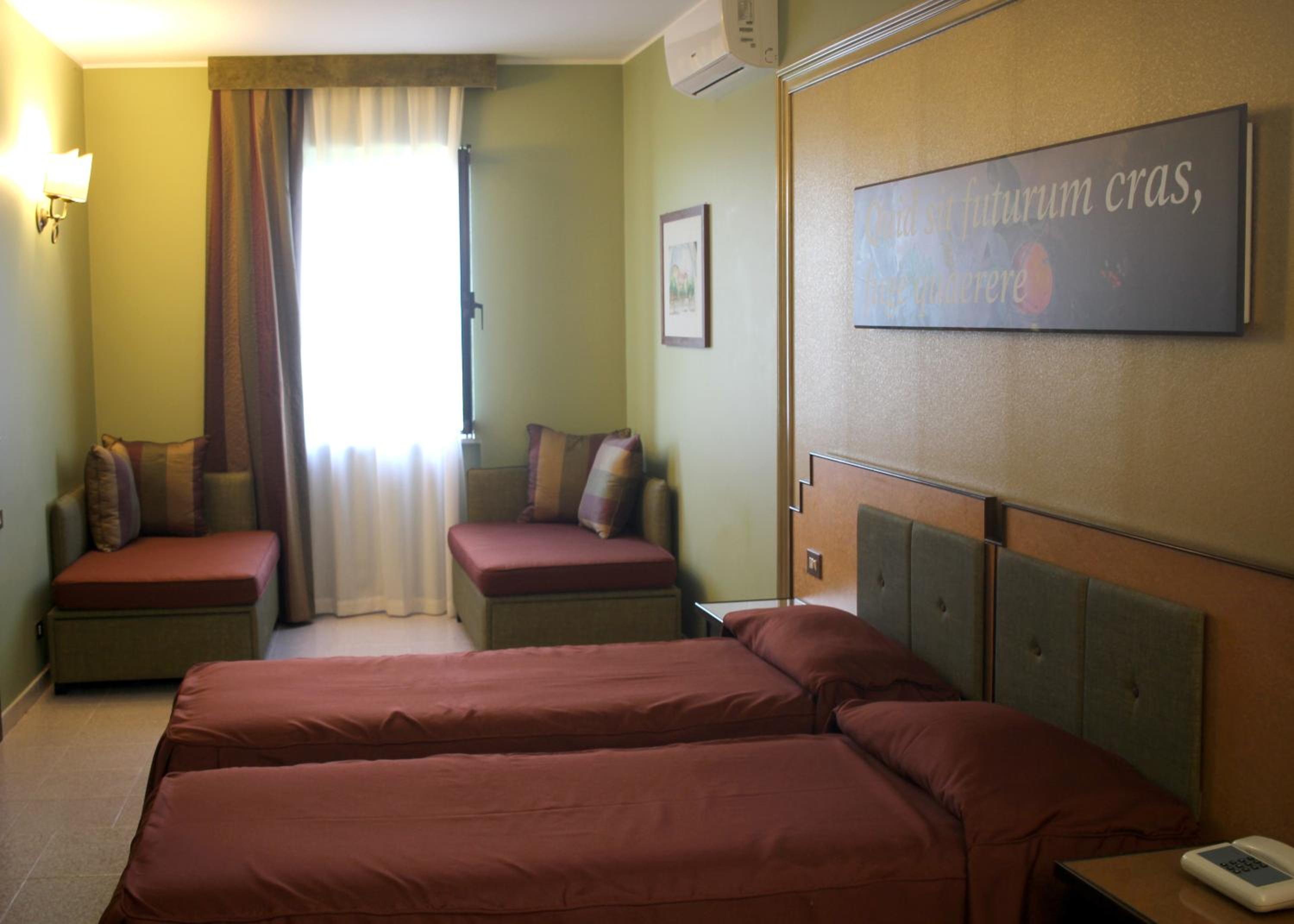Double Room - Photo 2