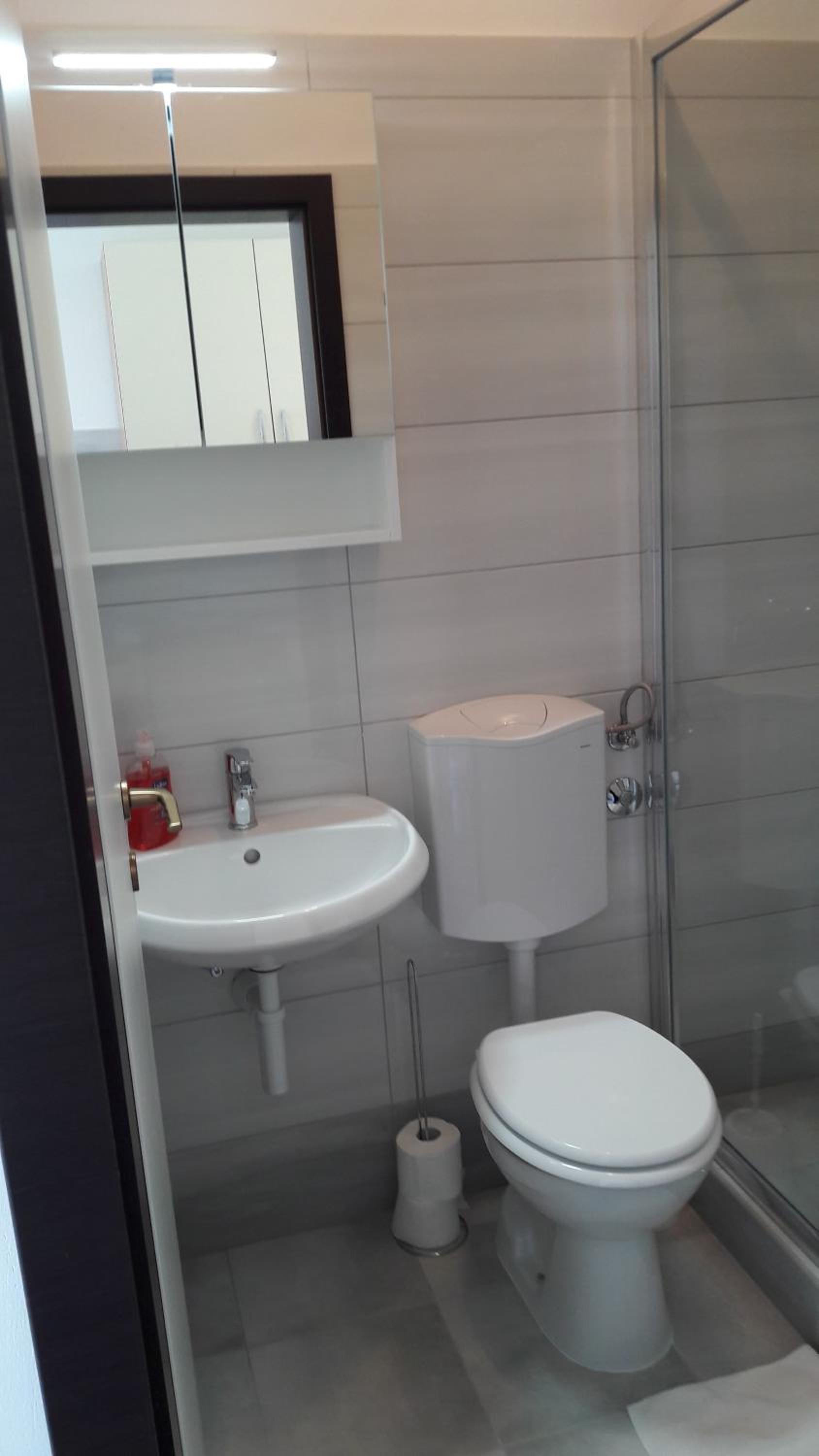 Double Room with Balcony - Photo 2