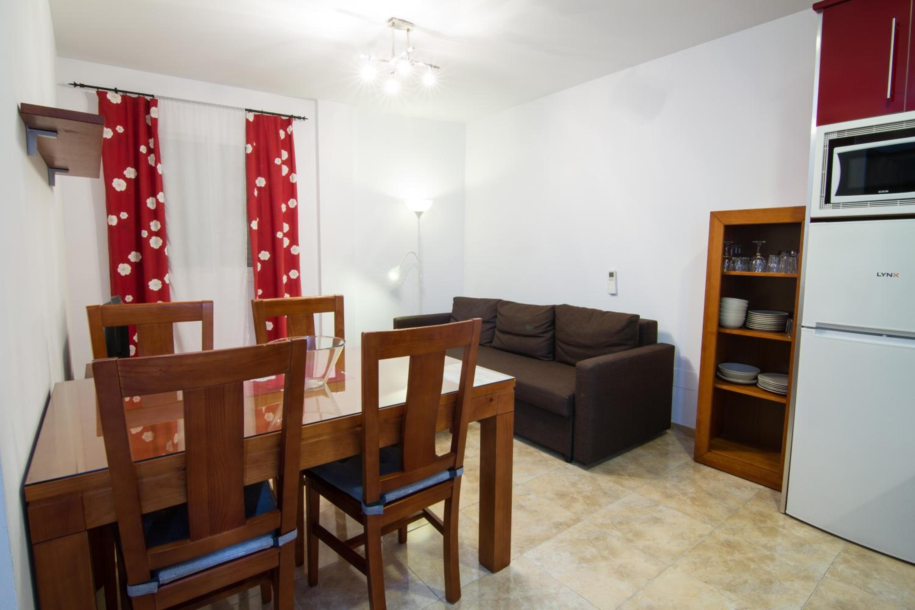 One-Bedroom Apartment (2 Adults) photo 3