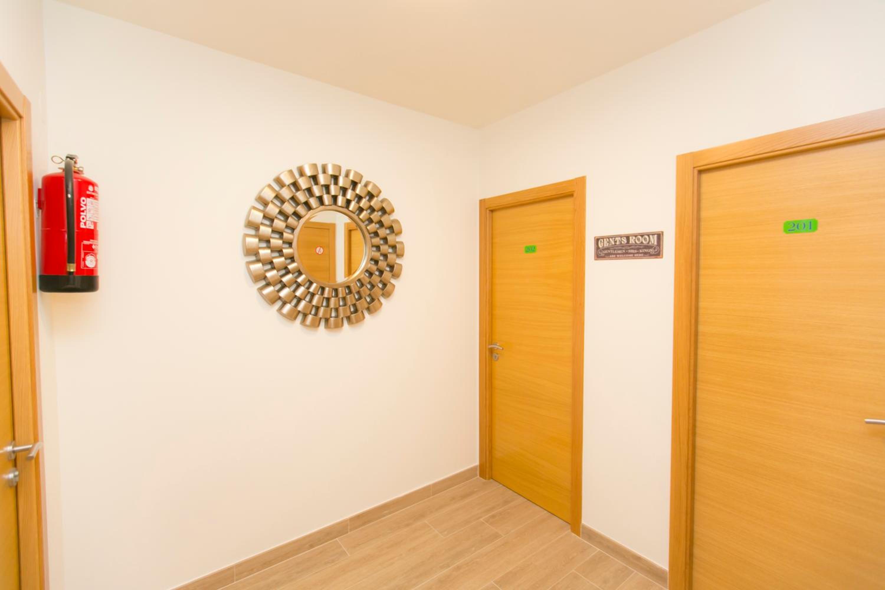 Twin Room - Photo 2