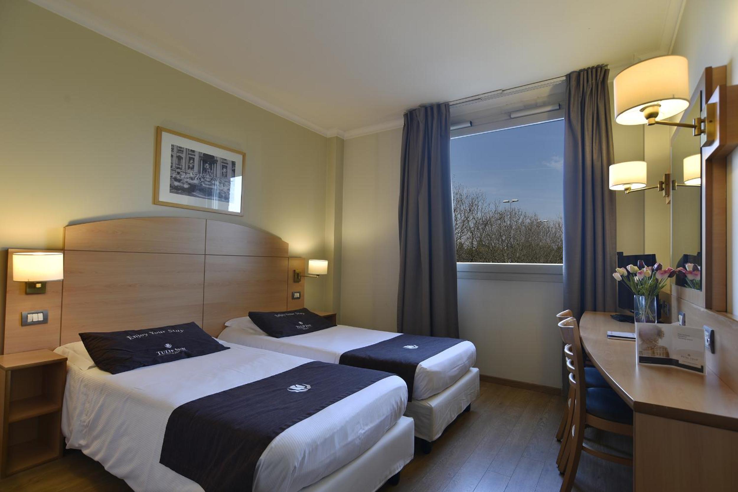 Twin Room - Photo 1
